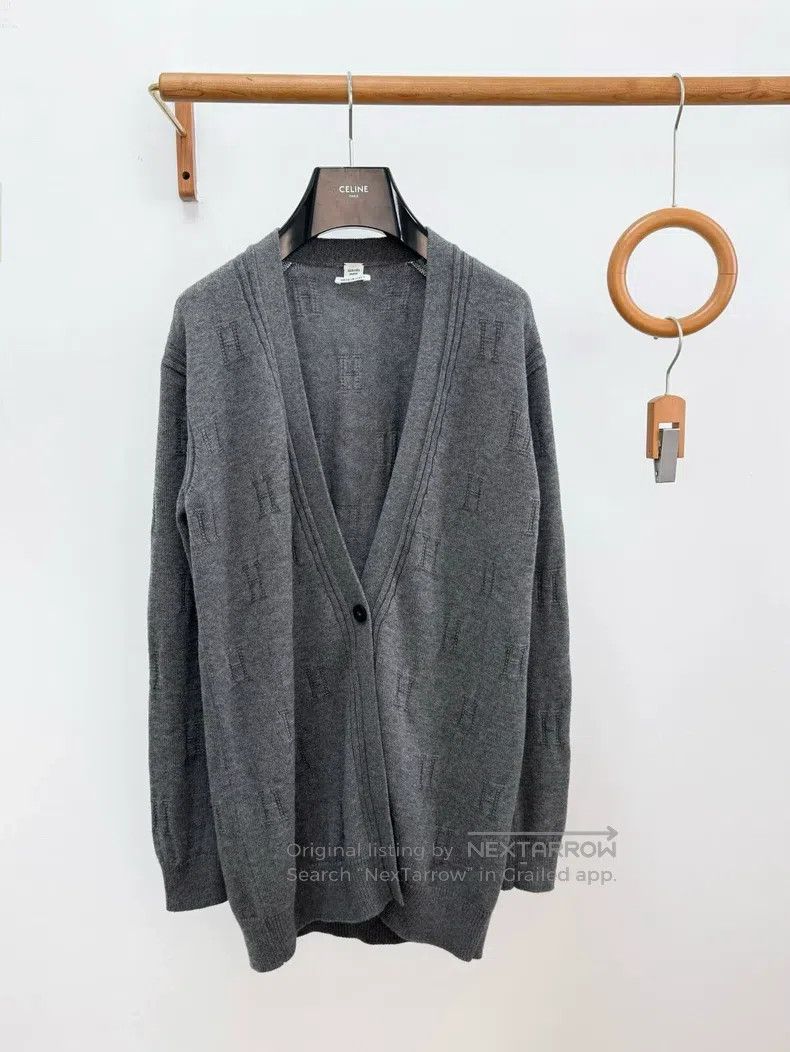 Hermes Hermes Gray ‘H’ Logo Knit Cardigan, 100% Wool Size XXS / US 00 / IT 34 - 1 Thumbnail