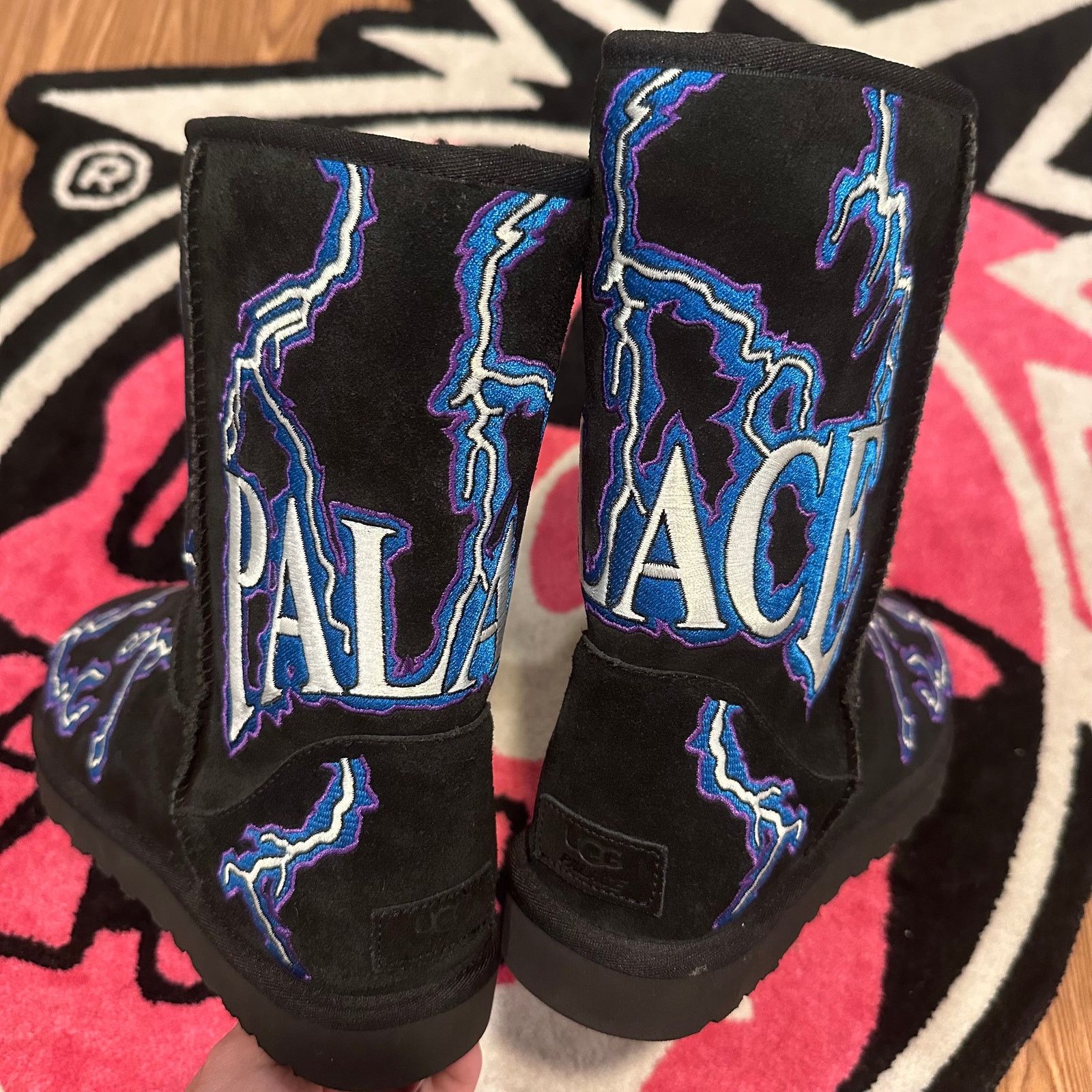 Palace UGG Classic Short Boot x Palace Lightning - Black - Size 10 Size US 10 / EU 43 - 2 Thumbnail
