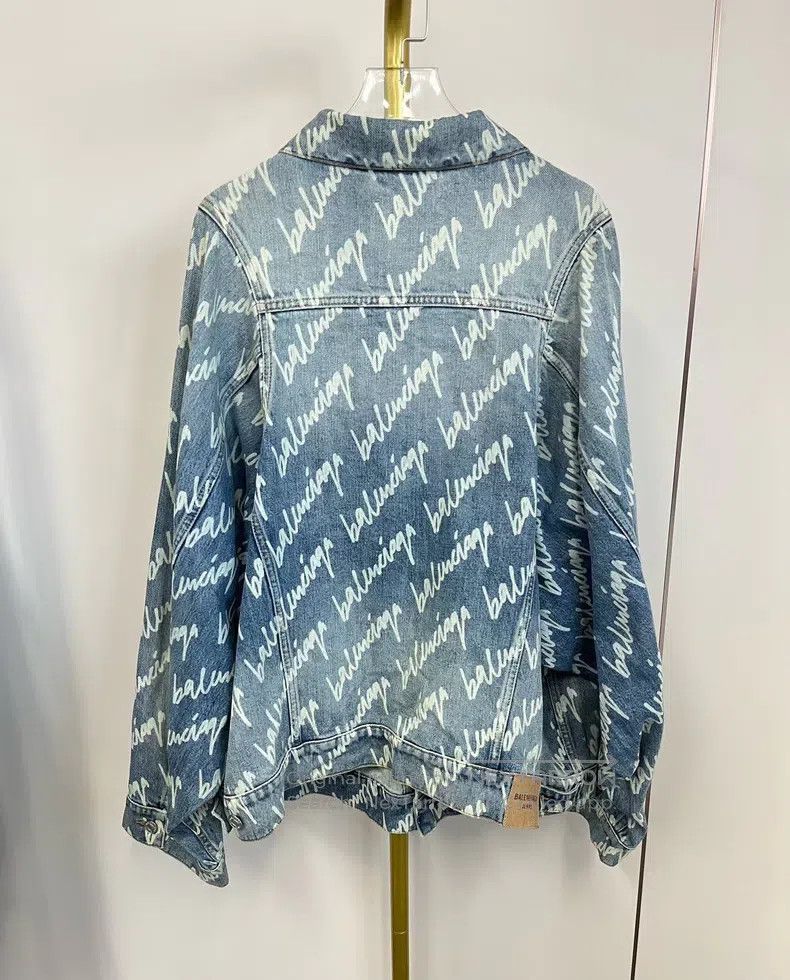 Balenciaga Balenciaga Blue logo full print distressed denim jacket Size XXS / US 00 / IT 34 - 2 Thumbnail