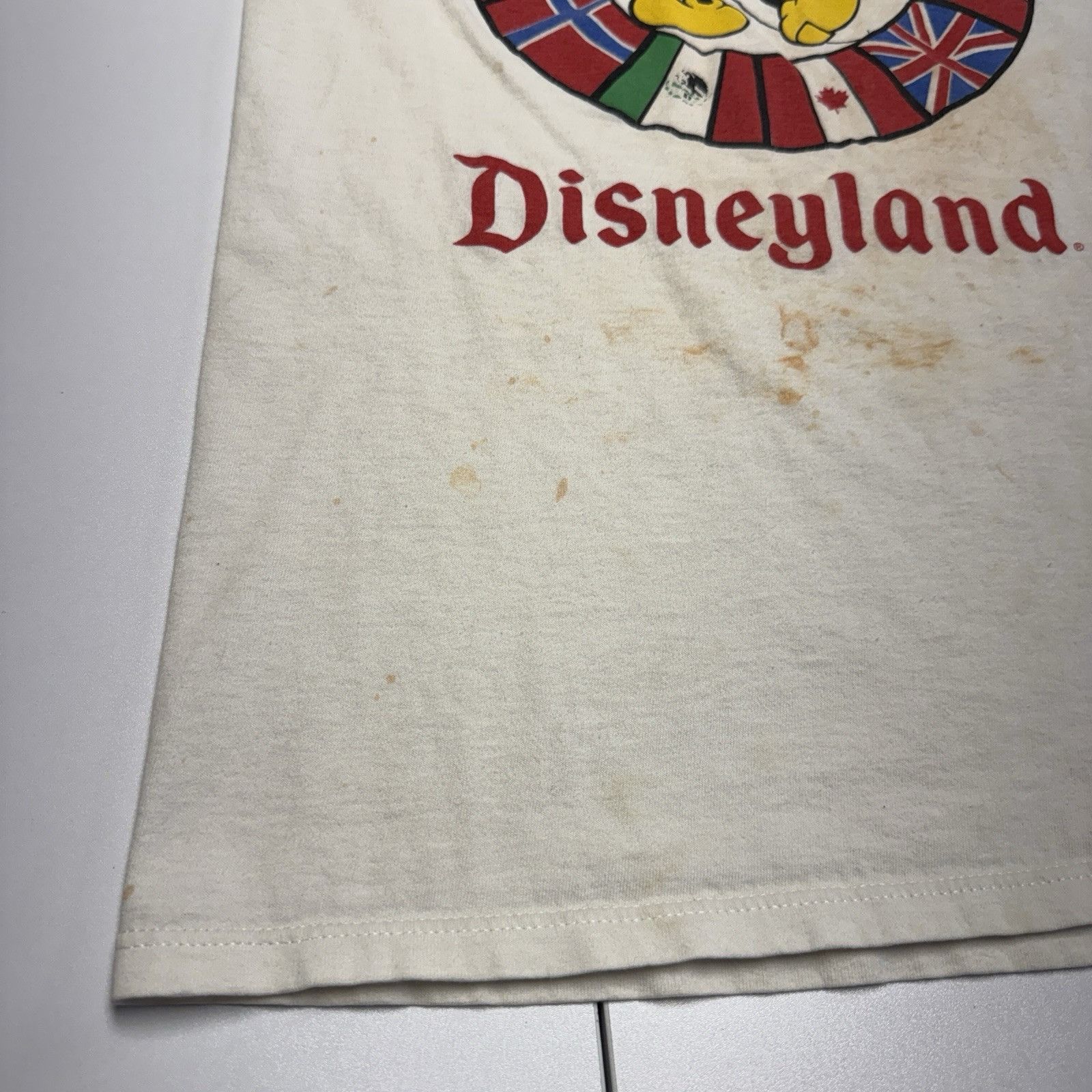 Disney Vintage 80s Disneyland EPCOT T Shirt Mickey Mouse Flags USA Size US S / EU 44-46 / 1 - 6 Thumbnail