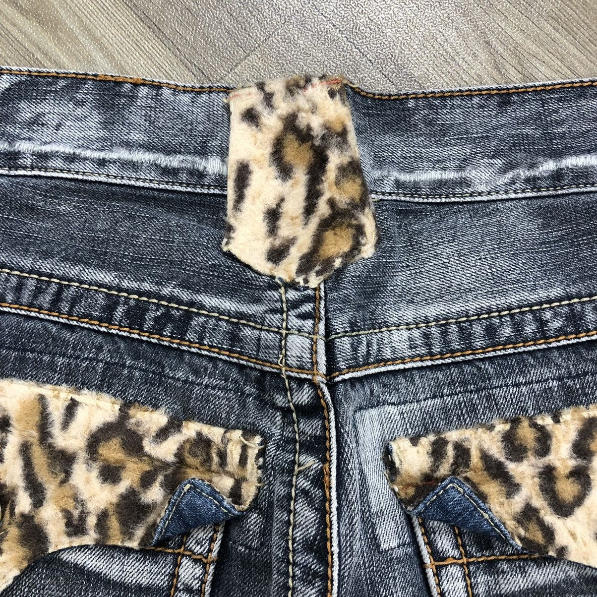 If Six Was Nine × Japanese Brand × semanticdesign 2000s Semantic Design Leopard Distressed LGB Flarred Jeans Size US 30 / EU 46 - 19 Thumbnail