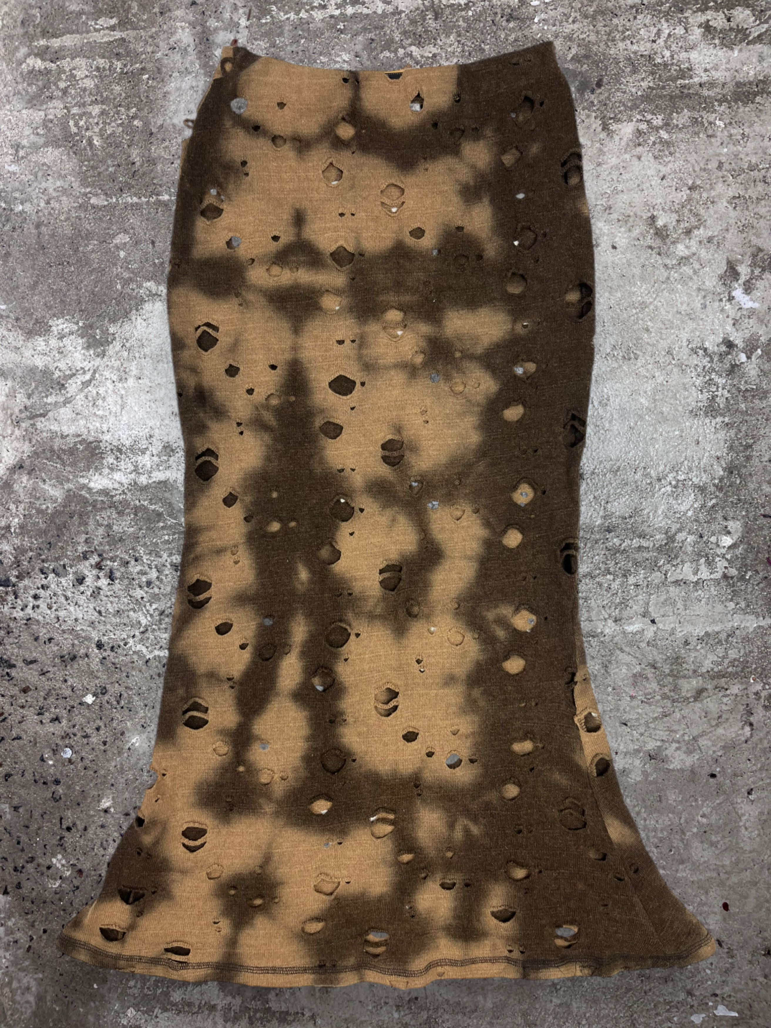 Designer ASHLEY BROOK DISTRESSED FADED UPCYCLE ARCHIVE SKIRT - № 3001 Size 32" / US 10 / IT 46 - 1 Thumbnail