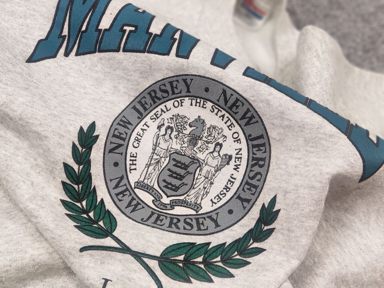 Hanes Vintage 1992 Manville New Jersey Logo Crew neck Sweatshirt Size US L / EU 52-54 / 3 - 11 Thumbnail