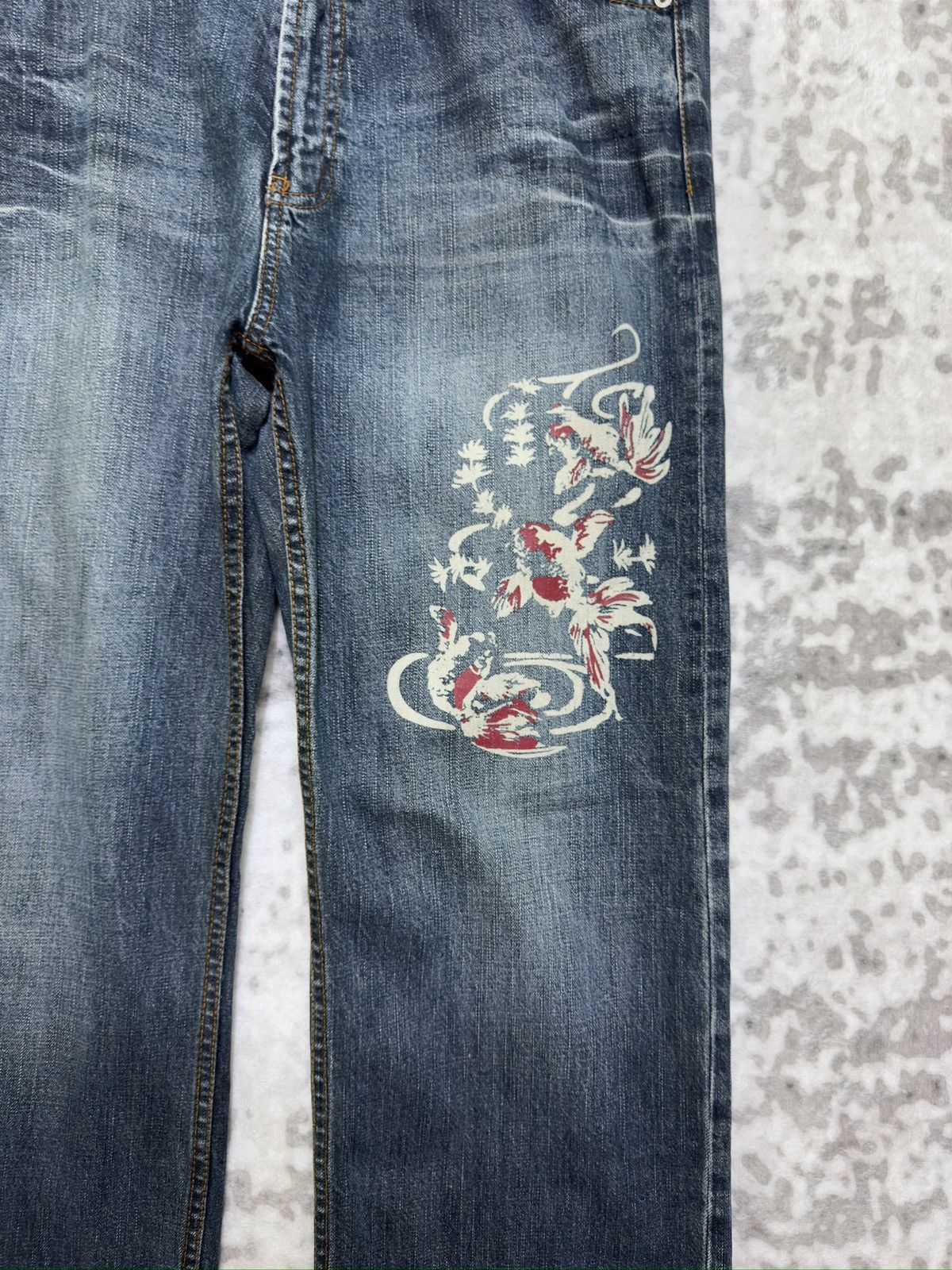 Japanese Brand Rare Japan Traditional Koi Acid Wash Printed Denim Pants Size US 34 / EU 50 - 6 Thumbnail