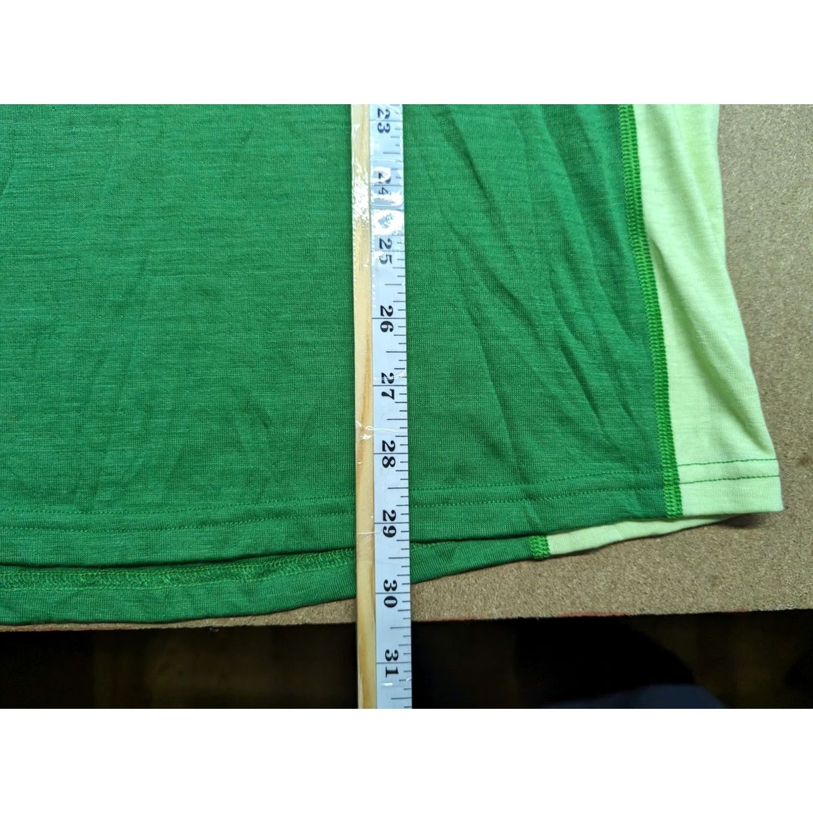 Layer 8 Wenaas Base Layer Shirt Mens XL Long Sleeve Green 1/4 Zip Workwear Kiwi Shirt Mens XL Green 1/4 Zip Wool Blend Base Layer Size US XL / EU 56 / 4 - 6 Thumbnail