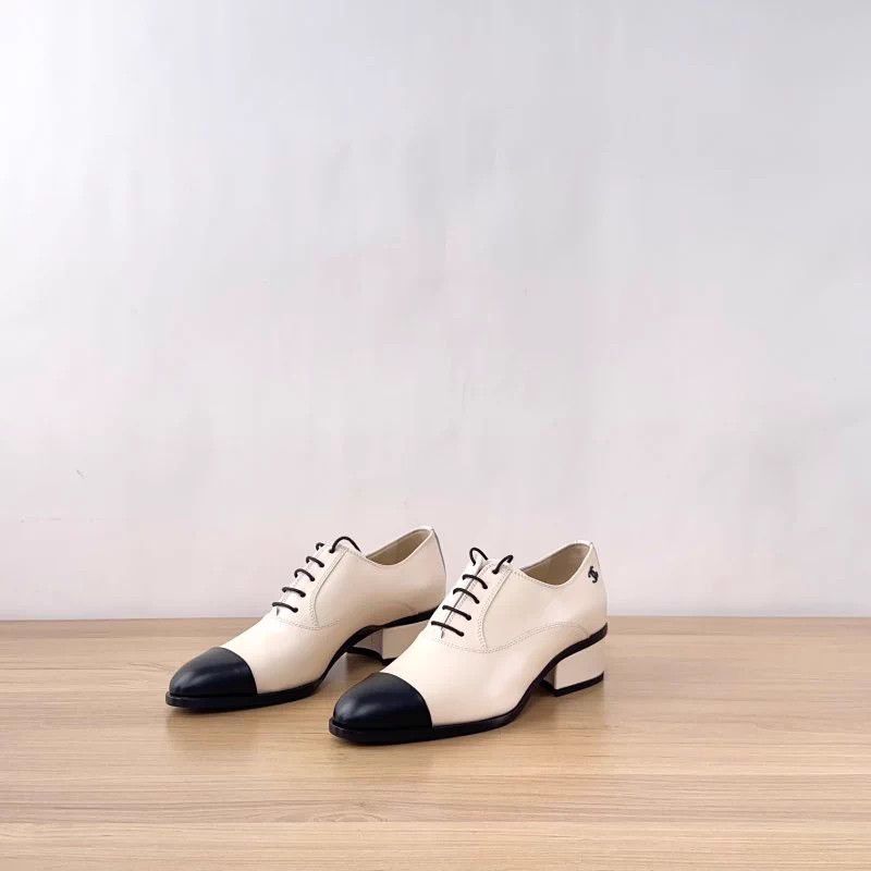 Chanel Chanel Women's 38 Shoes Size US 7 / IT 37 - 1 Thumbnail