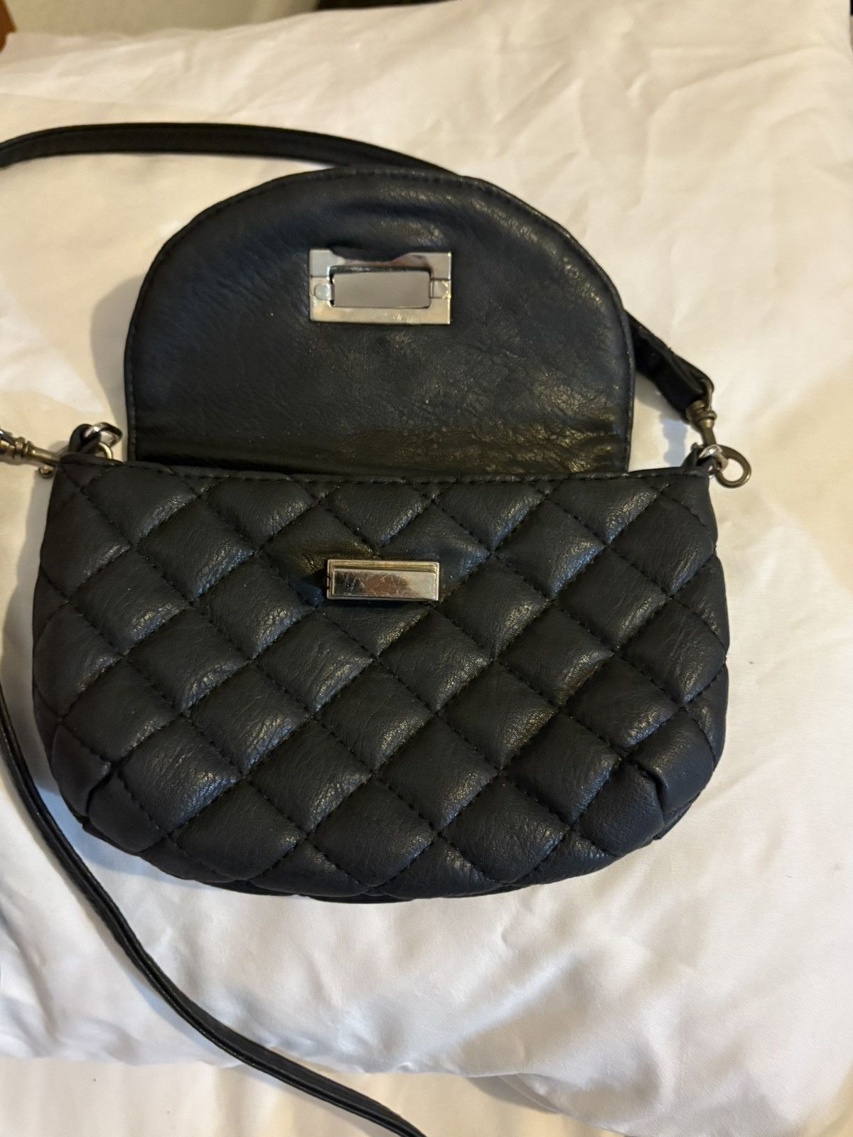 Other Sleek And Stylish Yet Plush Clutch Size ONE SIZE - 2 Thumbnail