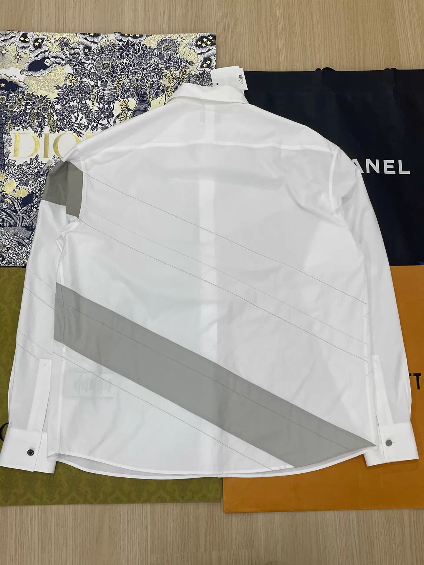 Hermes men's Hermes white gray colorblock shirt 38 NWT Size US S / EU 44-46 / 1 - 2 Thumbnail