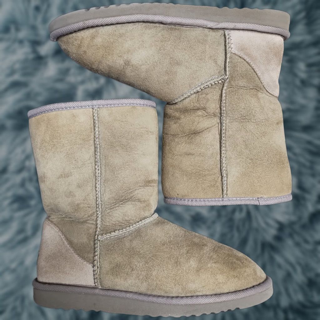 Ugg UGG Australia Classic Winter Boots Womens Size 6 Gray Suede Mid Calf Pull On Size US 6 / IT 36 - 1 Thumbnail