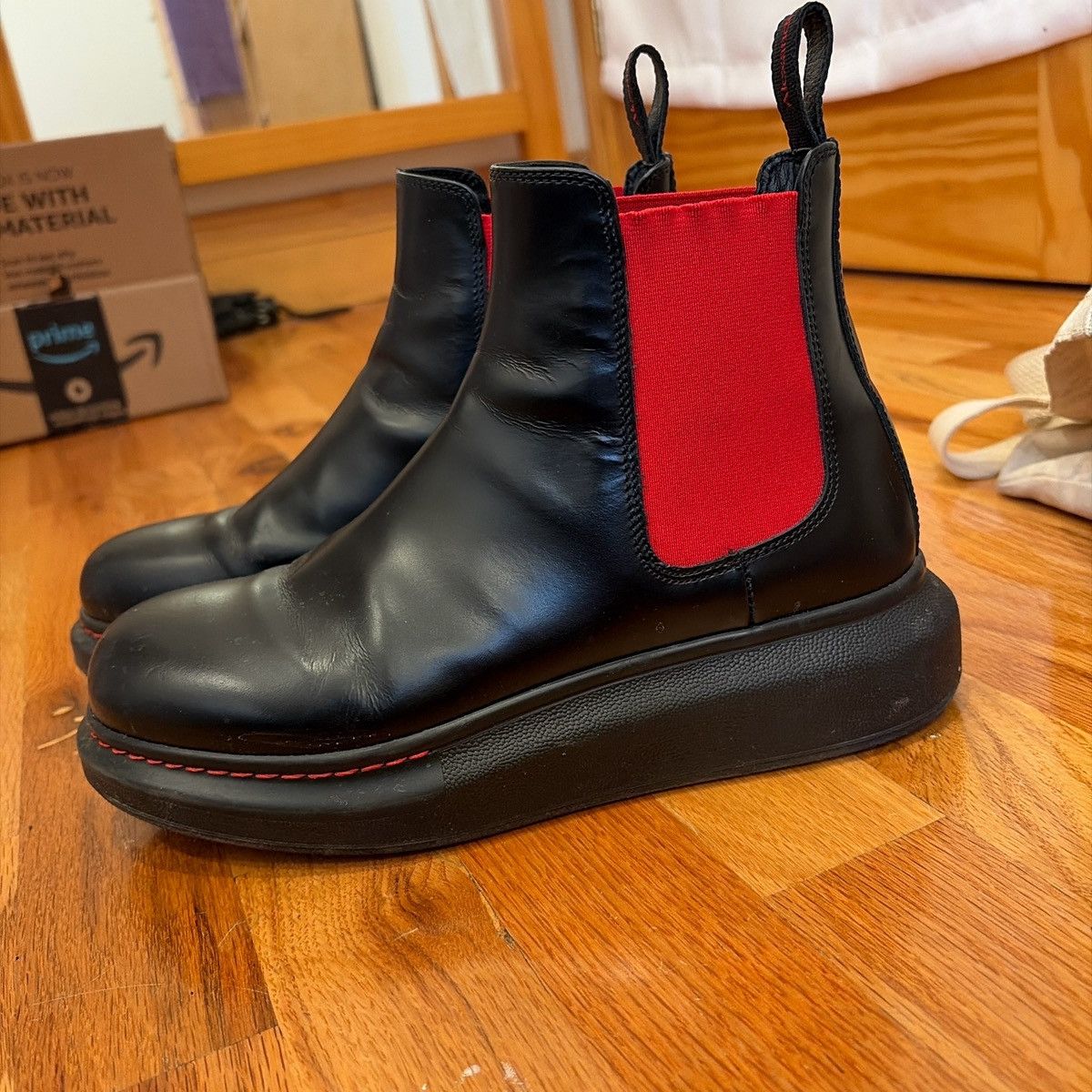 Alexander McQueen Alexander McQueen black and red Chelsea leather boots Size US 7.5 / IT 37.5 - 1 Thumbnail