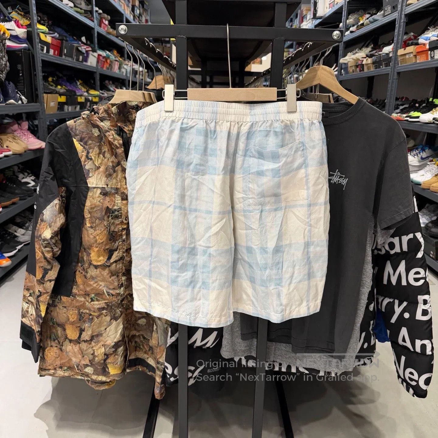 Burberry Burberry Silk Men's White Blue Shorts. Size US 30 / EU 46 - 7 Thumbnail