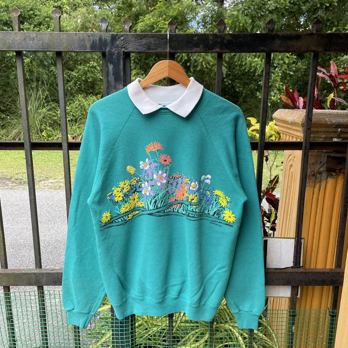 Hanes 🔥Vintage 90s Hanes Lifestyles Pop Art Flower Sweatshirts Size US M / EU 48-50 / 2 - 1 Thumbnail