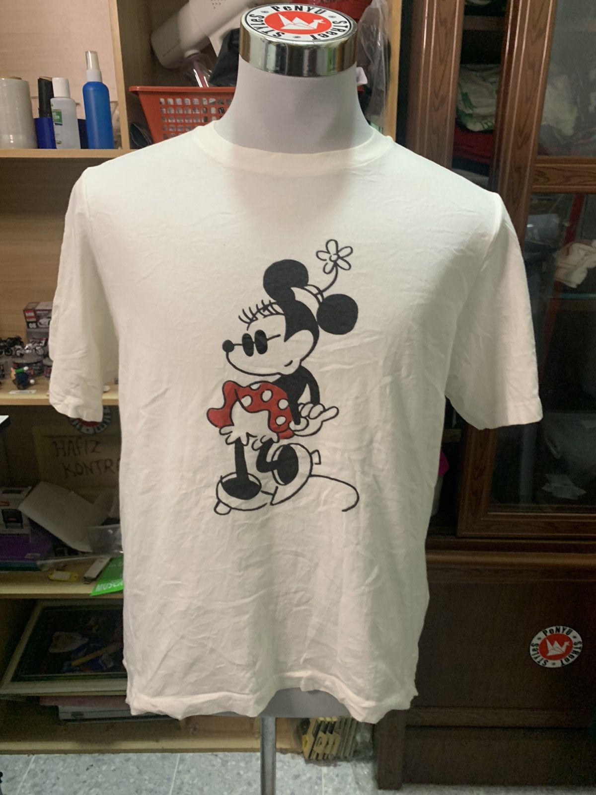 Disney DISNEY X UNIQLO X YU NAGABA Tshirt Size US XL / EU 56 / 4 - 1 Thumbnail