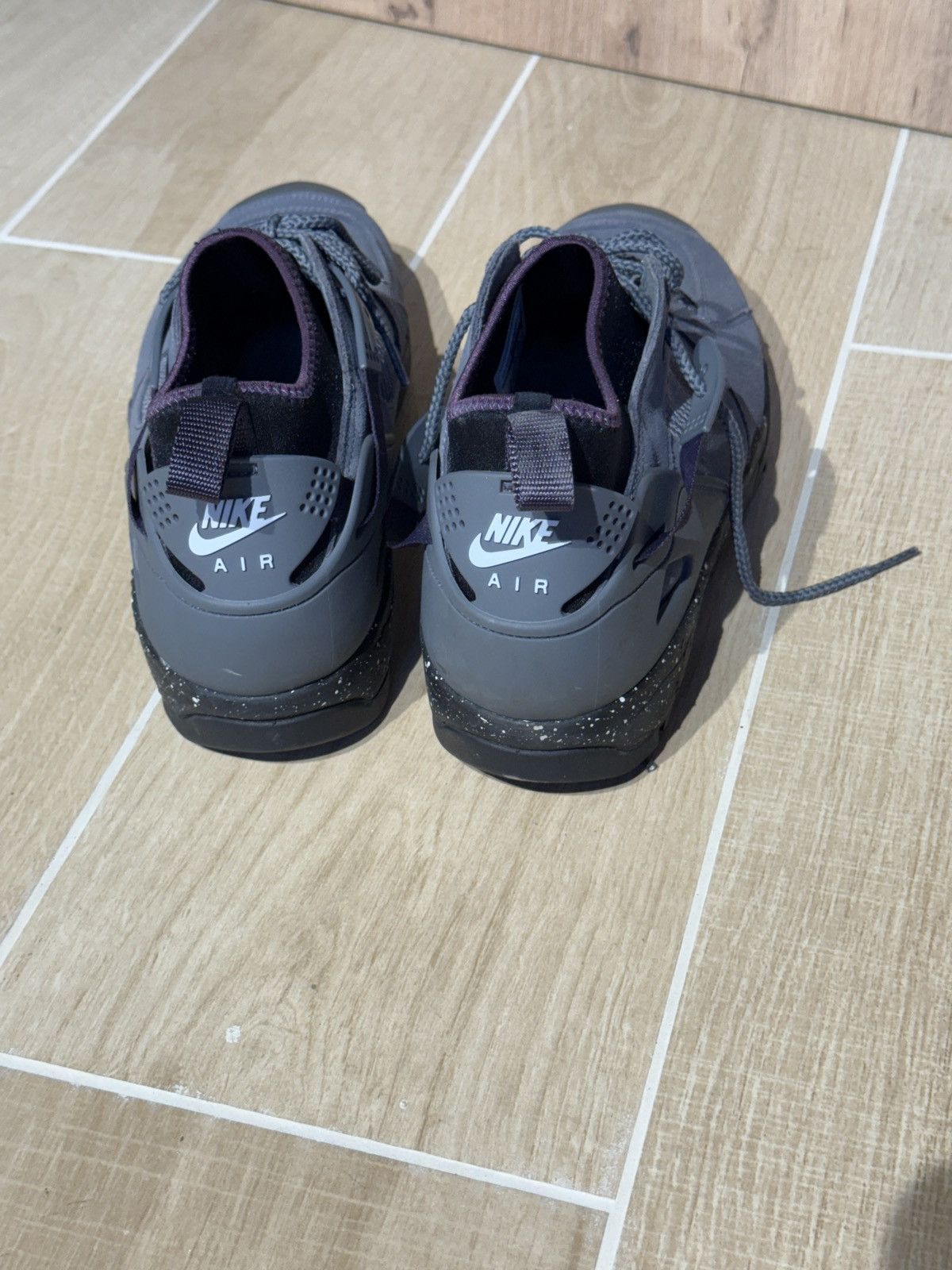 Nike ACG Nike Air Revaderchi Grey Men’s 12 Size US 12 / EU 45 - 2 Thumbnail