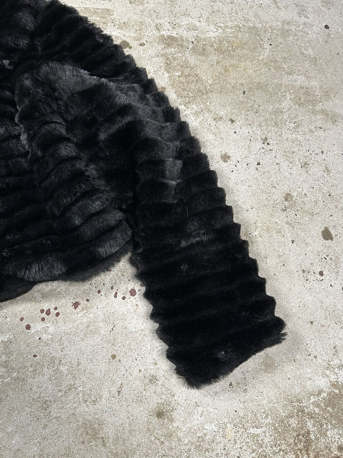 If Six Was Nine × Japanese Brand × Le Grande Bleu (L.G.B.) Vintage Y2K Faux Fur Black Jacket Japanese Style Size US XS / EU 42 / 0 - 4 Thumbnail
