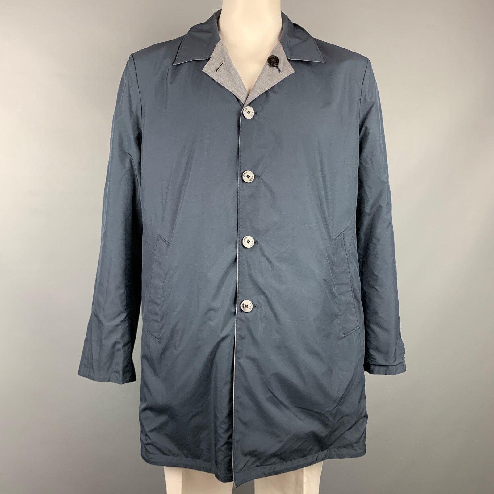 Isaia ISAIA Navy & Grey Wool / Polyester Reversible Coat Size US XL / EU 56 / 4 - 1 Thumbnail