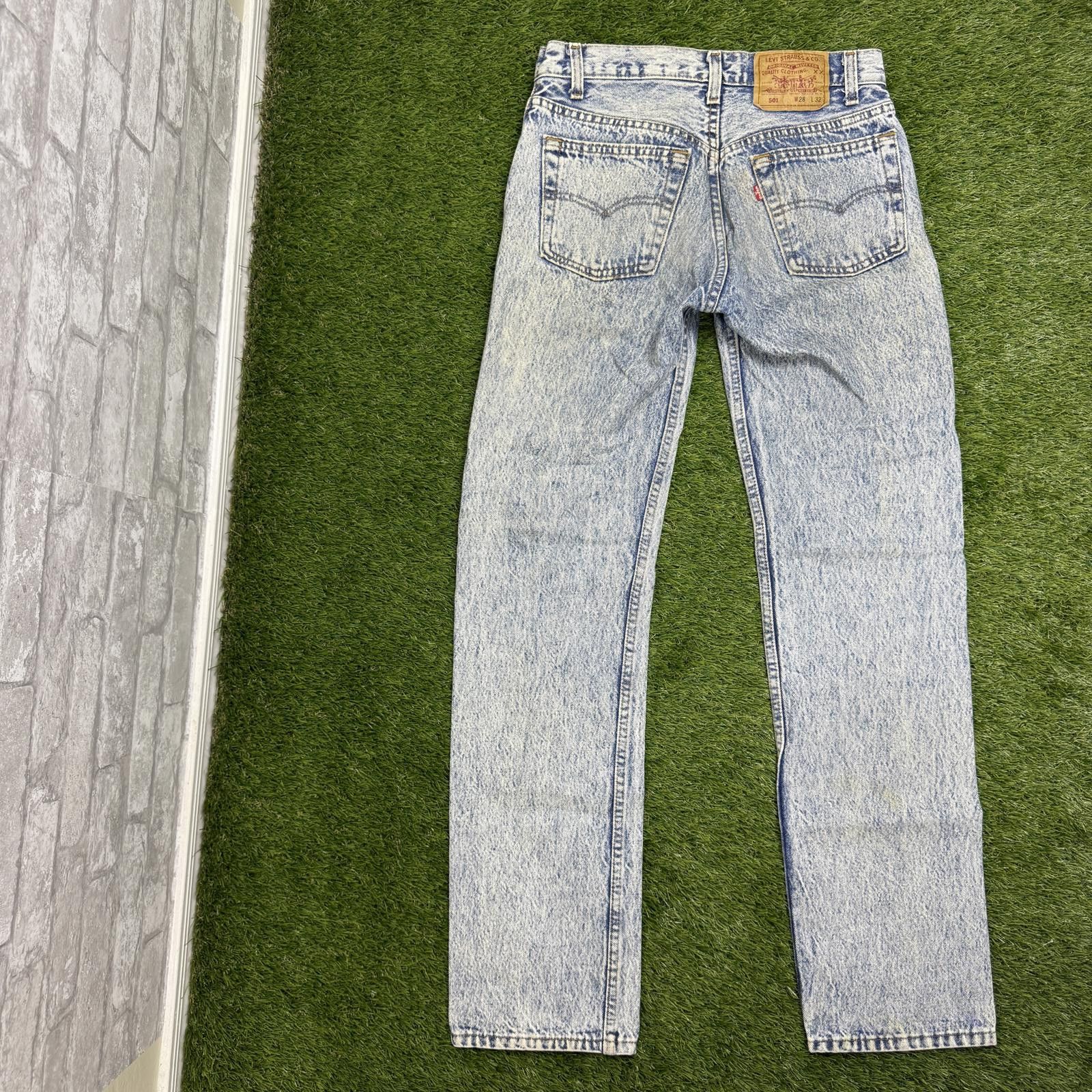 Levi's Vintage Levi's 501 Light Wash Button Fly Jeans Size ONE SIZE - 5 Thumbnail