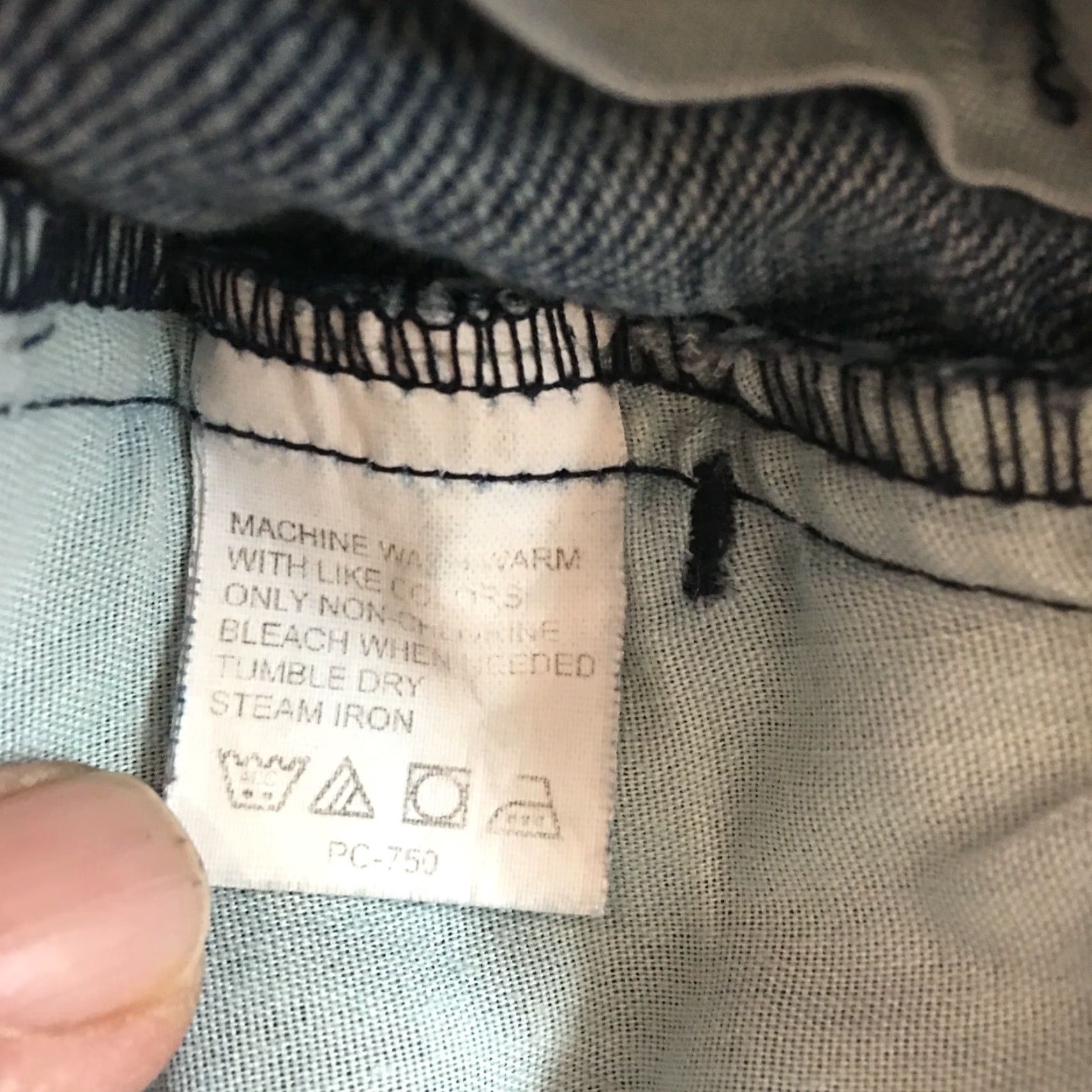 Izod IZOD Men's High Rise Blue Denim Jean Shorts Size 36 - Casual 5-Pocket, Regular Fit, Breathable Outdoor Style Size US 36 / EU 52 - 6 Thumbnail