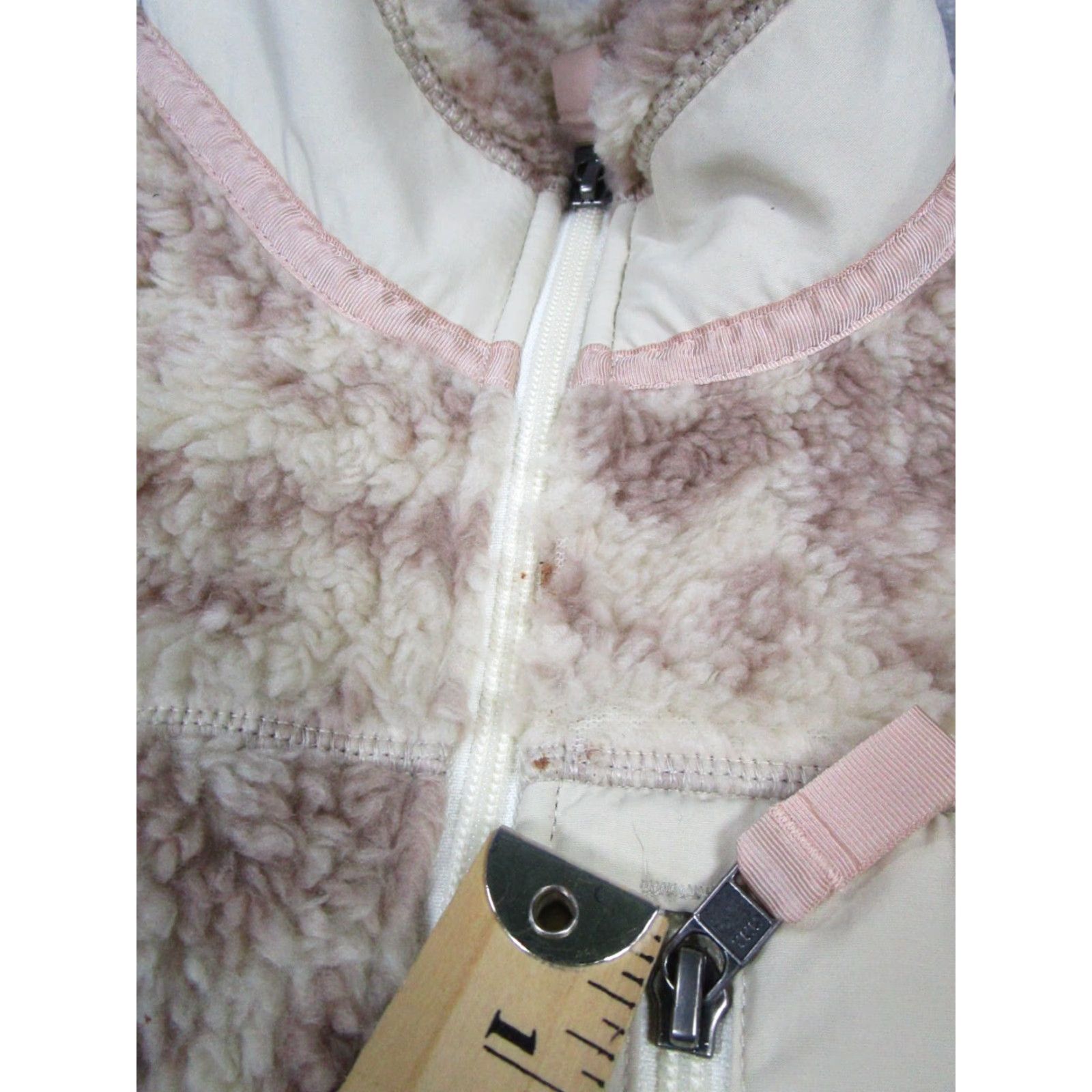 Patagonia Patagonia Vest Womens Large Brown Aztec Cheetah Print Pattern Retro Classic Full Zip Vest Size L / US 10 / IT 46 - 6 Thumbnail