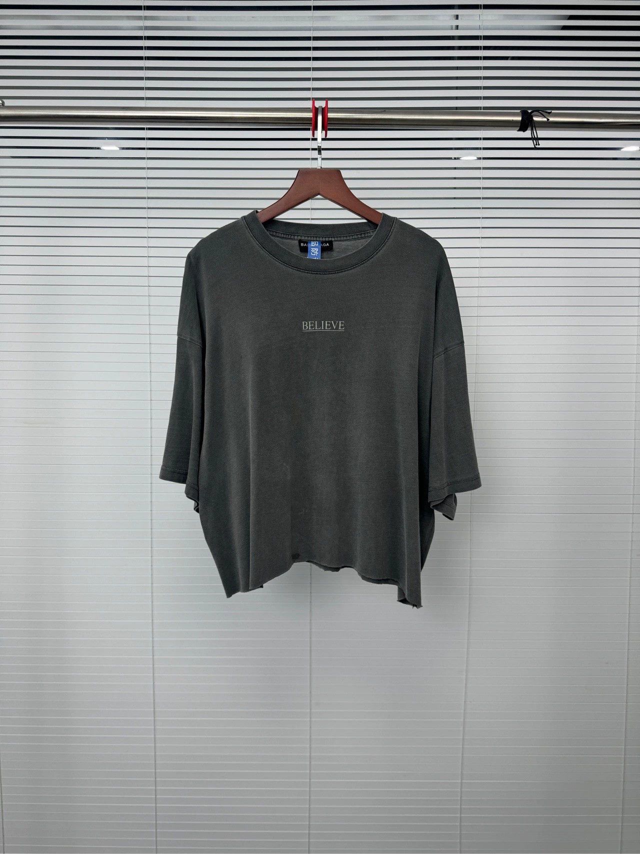 Balenciaga Balenciaga slogan letter washed grey short sleeved shirt Size US M / EU 48-50 / 2 - 1 Thumbnail