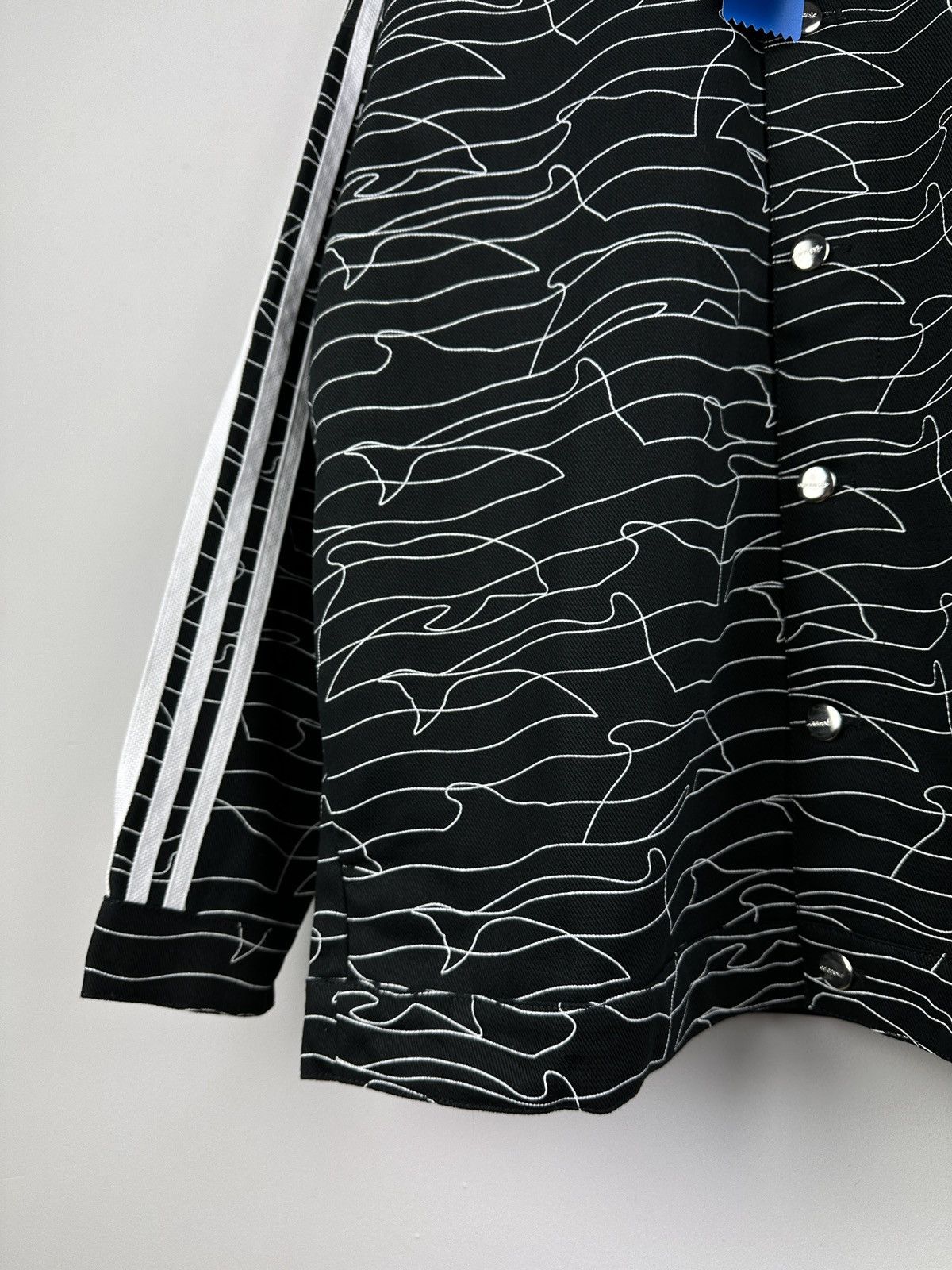 Adidas NEW🏷️ Adidas Originals Dolphin Print Jacket Size US S / EU 44-46 / 1 - 10 Thumbnail