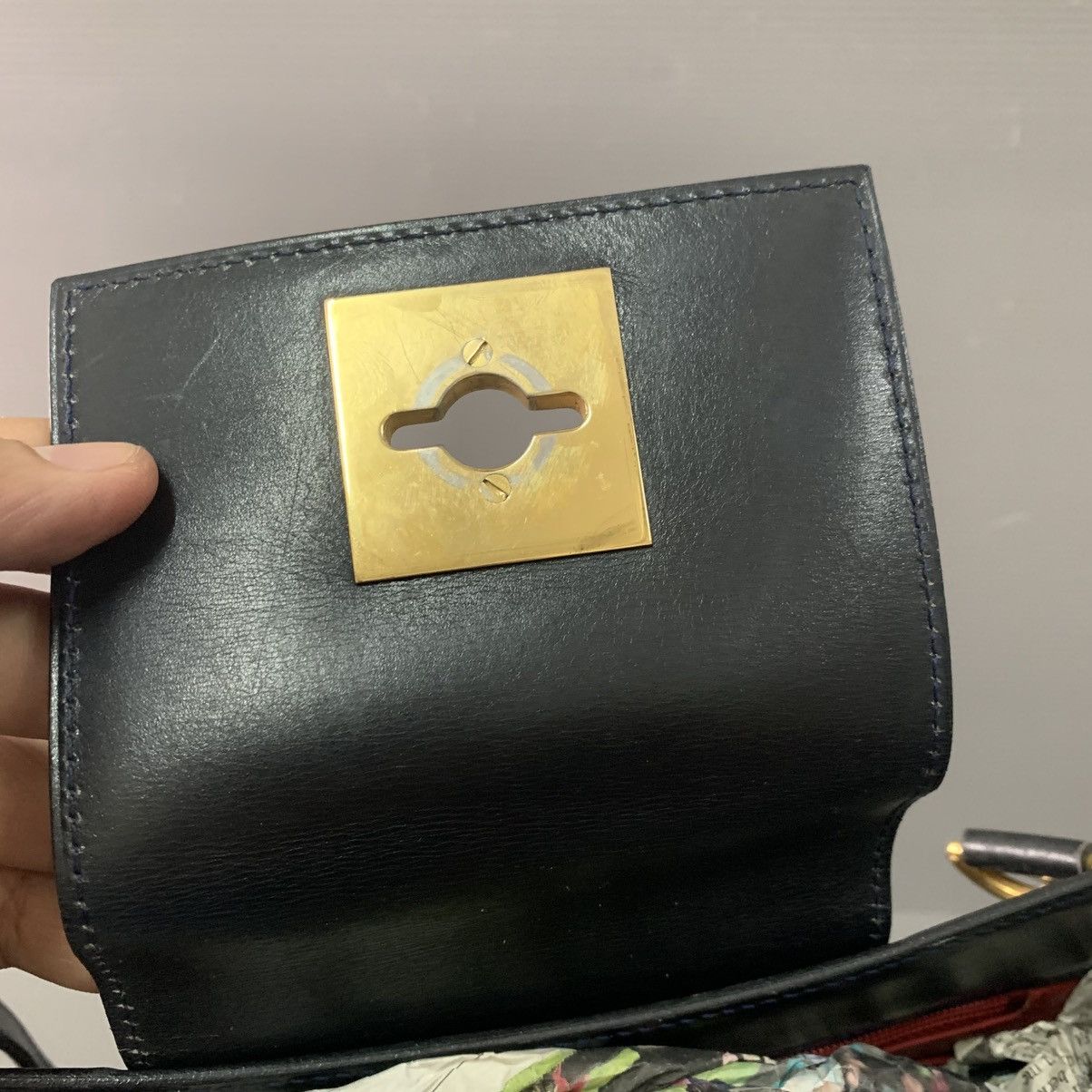 Celine Celine Box Leather Shoulder Bag Size ONE SIZE - 12 Thumbnail