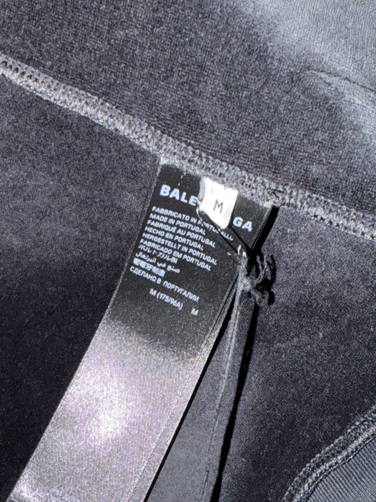 Balenciaga Balenciaga black velour 3b logo zip up hoodie medium Size M / US 6-8 / IT 42-44 - 8 Thumbnail