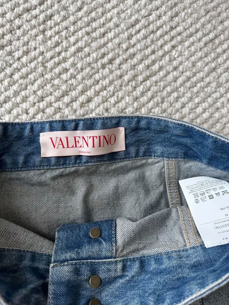 Valentino Valentino denim skirt Size 41" - 2 Thumbnail
