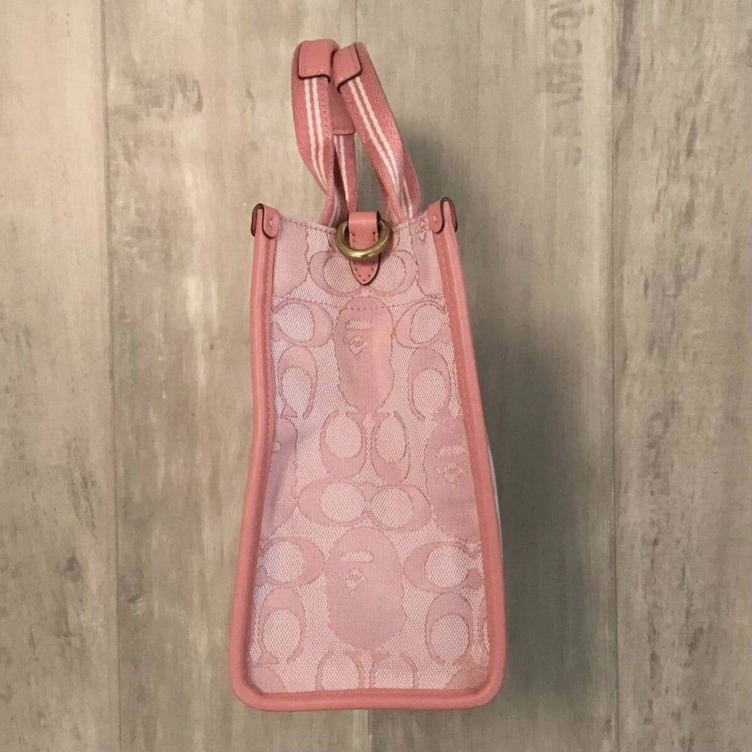 Bape × Coach COACH × BAPE CANVAS Shoulder Tote Bag a bathing ape Pink Size ONE SIZE - 4 Thumbnail
