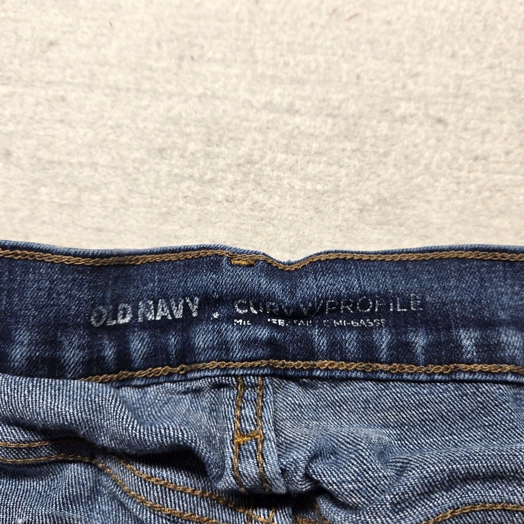 Old Navy Old Navy Women's Jeans Pants Curvy Profile Mid Rise Denim Short 14 Blue Regular Size 14 Jeans Womens Size 36" / US 14 / IT 50 - 3 Thumbnail