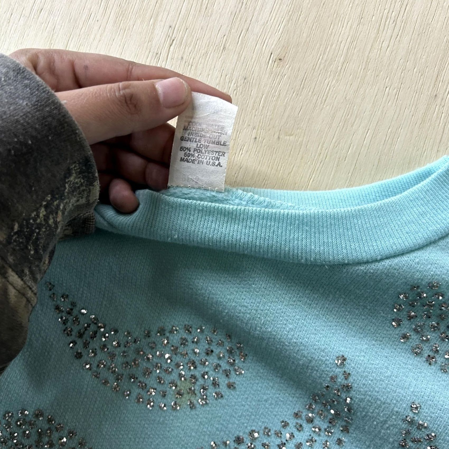 Vintage VINTAGE Sweatshirt Womens Medium Blue Crewneck Paisley Rhinestone Fleece Size M / US 6-8 / IT 42-44 - 4 Thumbnail