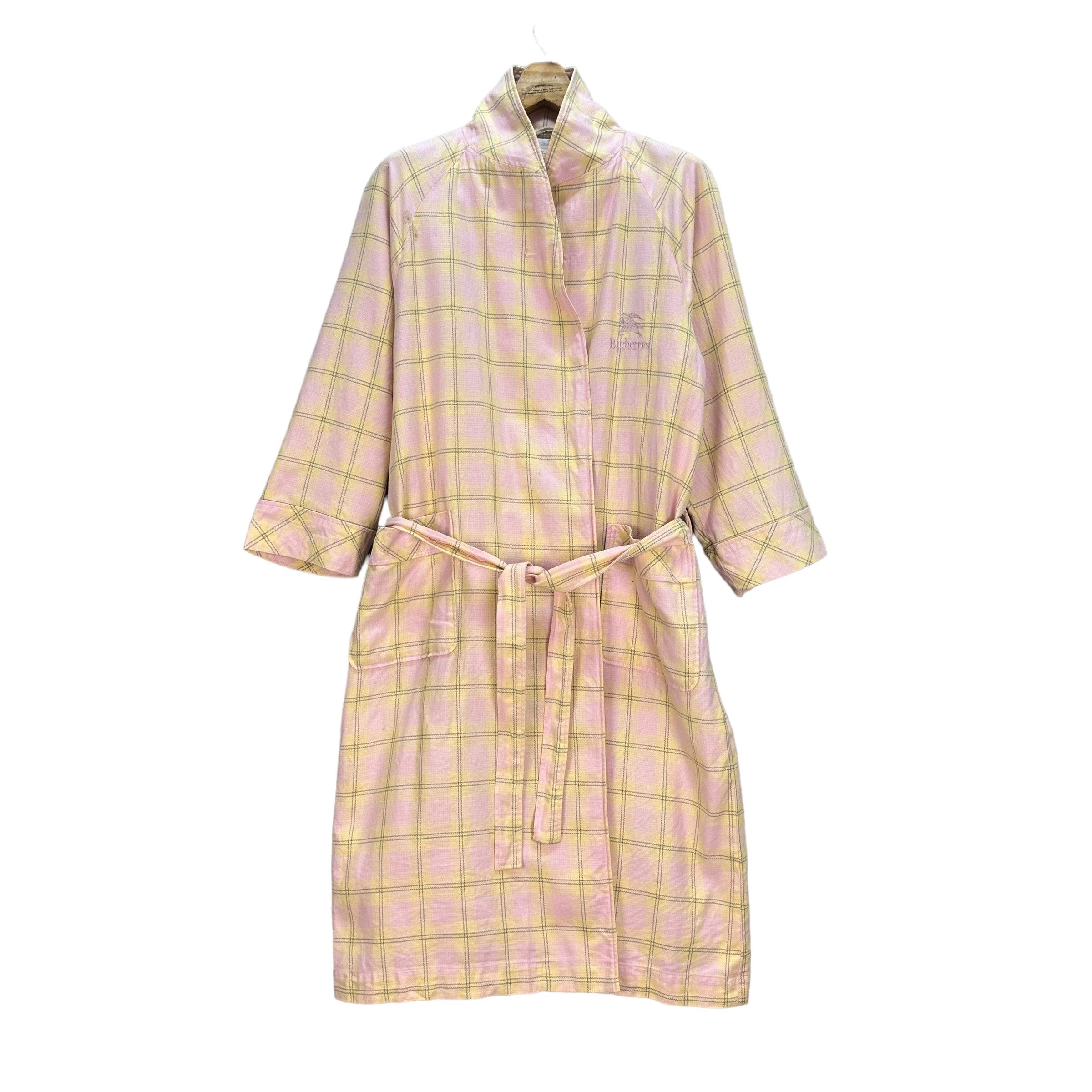 Burberry BURBERRYS CHECKED ROBES #7886-188 Size L / US 10 / IT 46 - 1 Thumbnail
