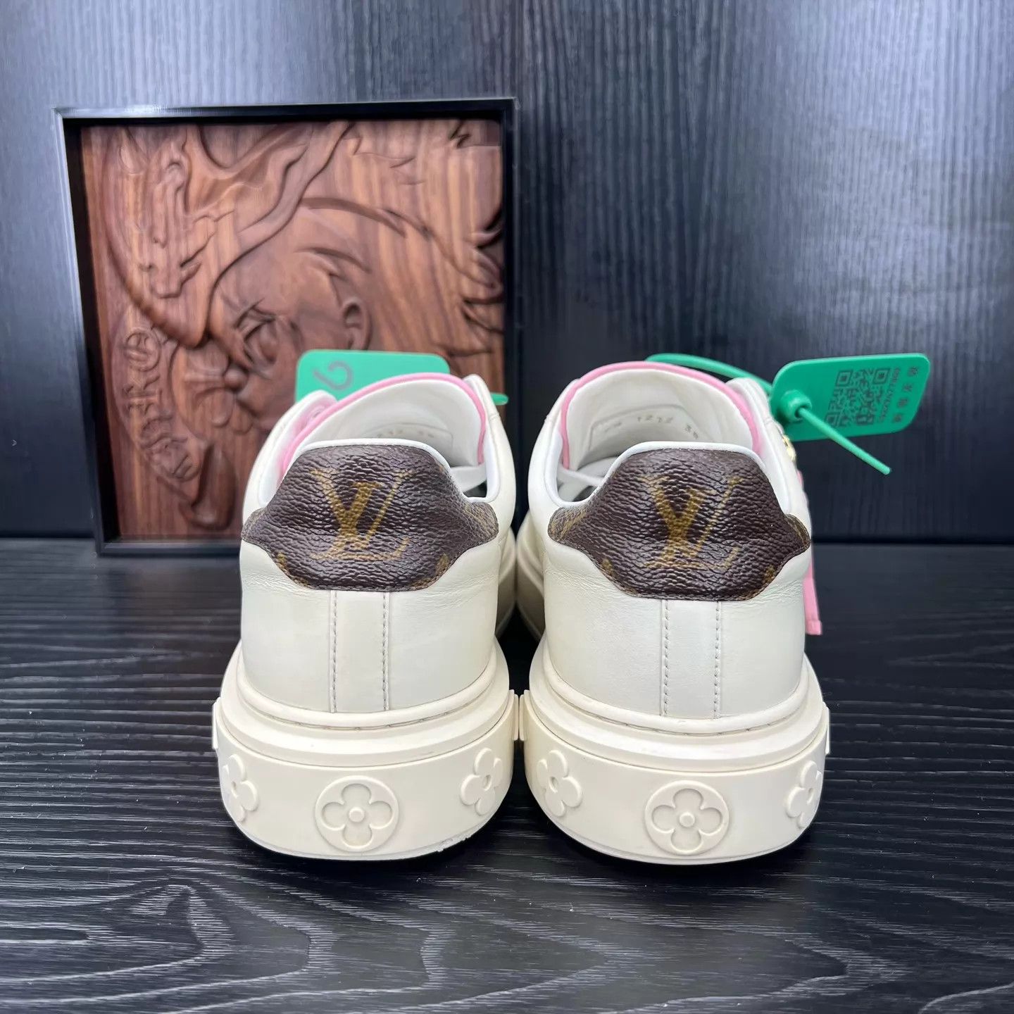 Louis Vuitton LV Time Out Mifen China Exclusive shoes 38 Size US 7.5 / IT 37.5 - 6 Thumbnail
