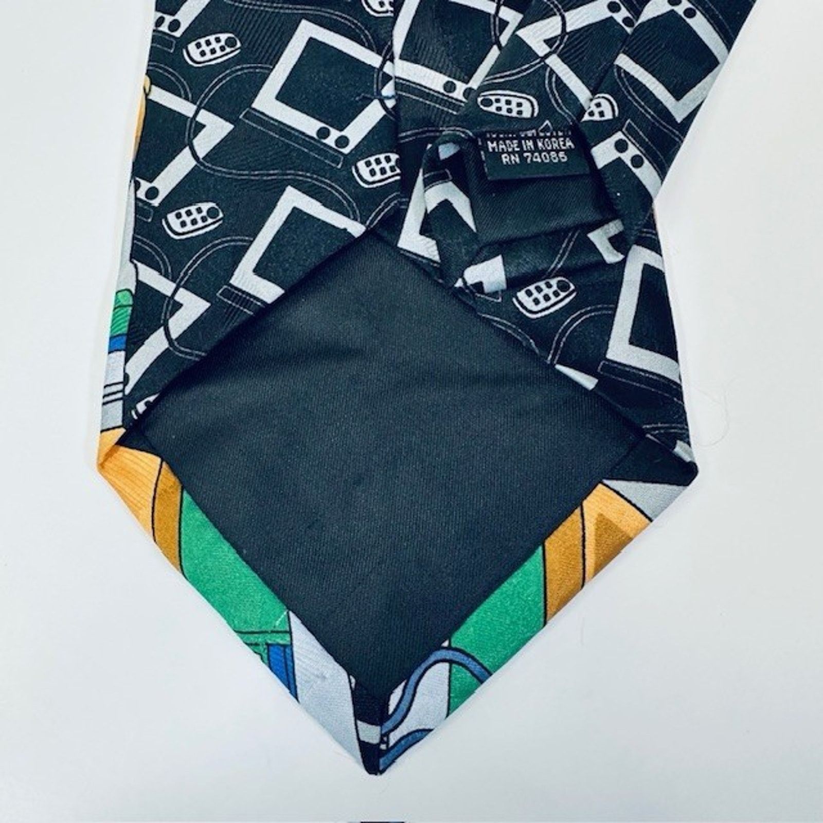 Disney Micky Unlimited Disney Men's Neck Tie Goofy Gaming Polyester Size ONE SIZE - 7 Thumbnail