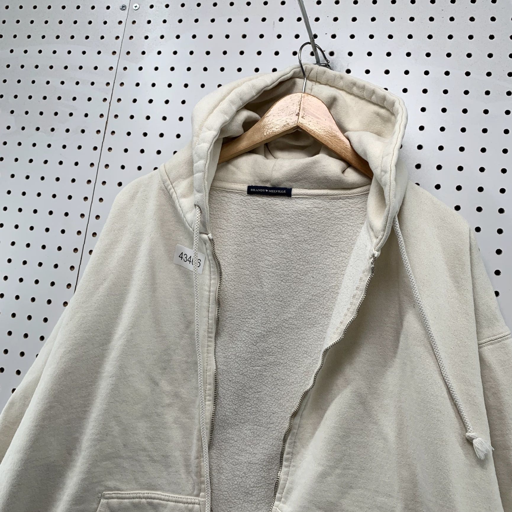 Brandy Melville VINTAGE Brandy Melville Beige Zip Up Hoodie Sweatshirt Womens One Size Oversized Size ONE SIZE - 7 Thumbnail