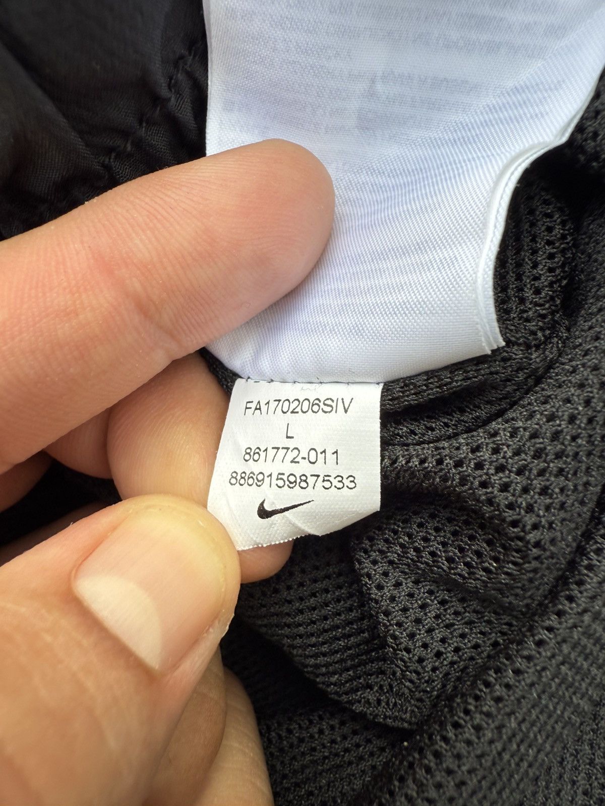 Nike 90’s NIKE RARE SWOOSH Y2K RETRO LOGO VINTAGE NYLON PANTS Size US 32 / EU 48 - 9 Thumbnail