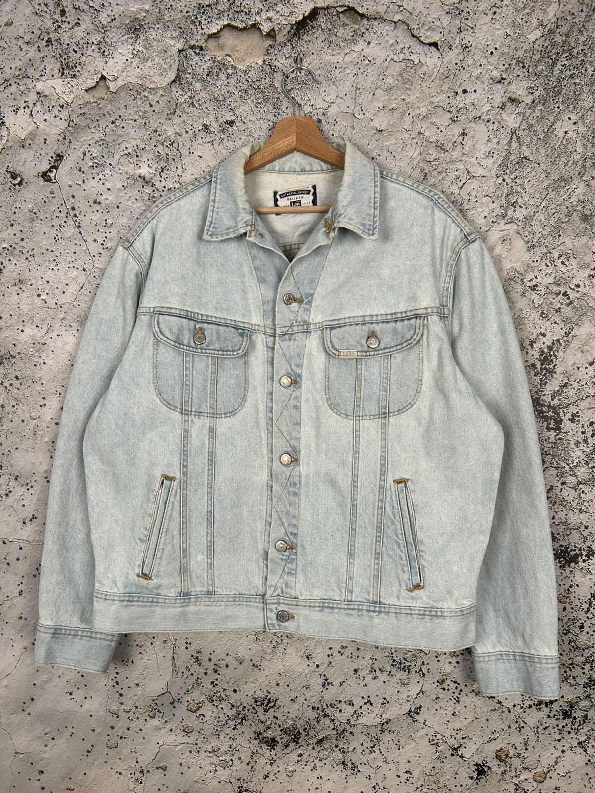 Lee × Vintage Lee Jeans 90s Boxy Trucker Denim Jacket Vintage Rock Punk Size US L / EU 52-54 / 3 - 1 Thumbnail