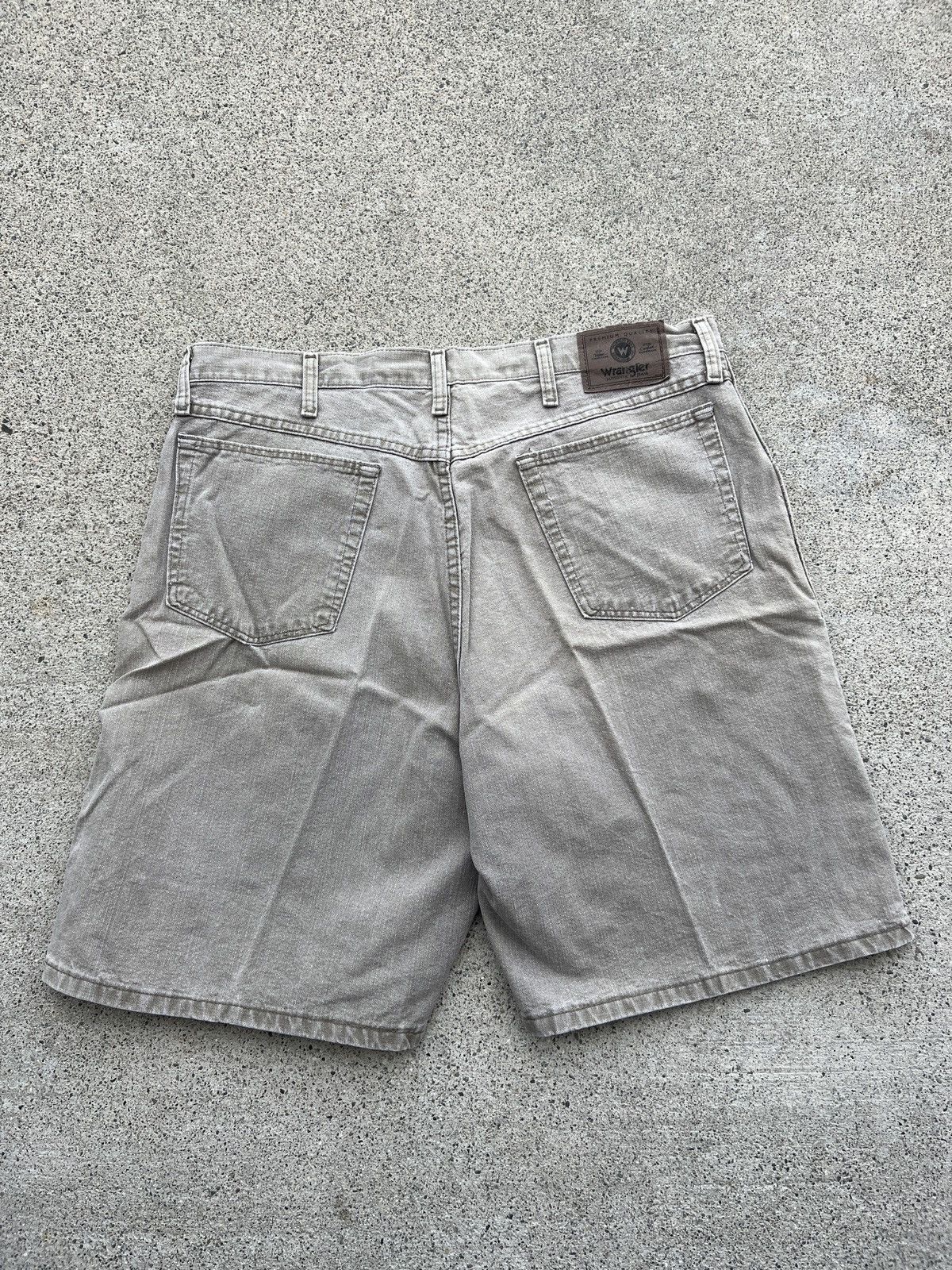 Vintage × Wrangler Vintage Wrangler Light Tan Khaki Relaxed Denim Shorts Sz. 36 Size US 36 / EU 52 - 2 Thumbnail