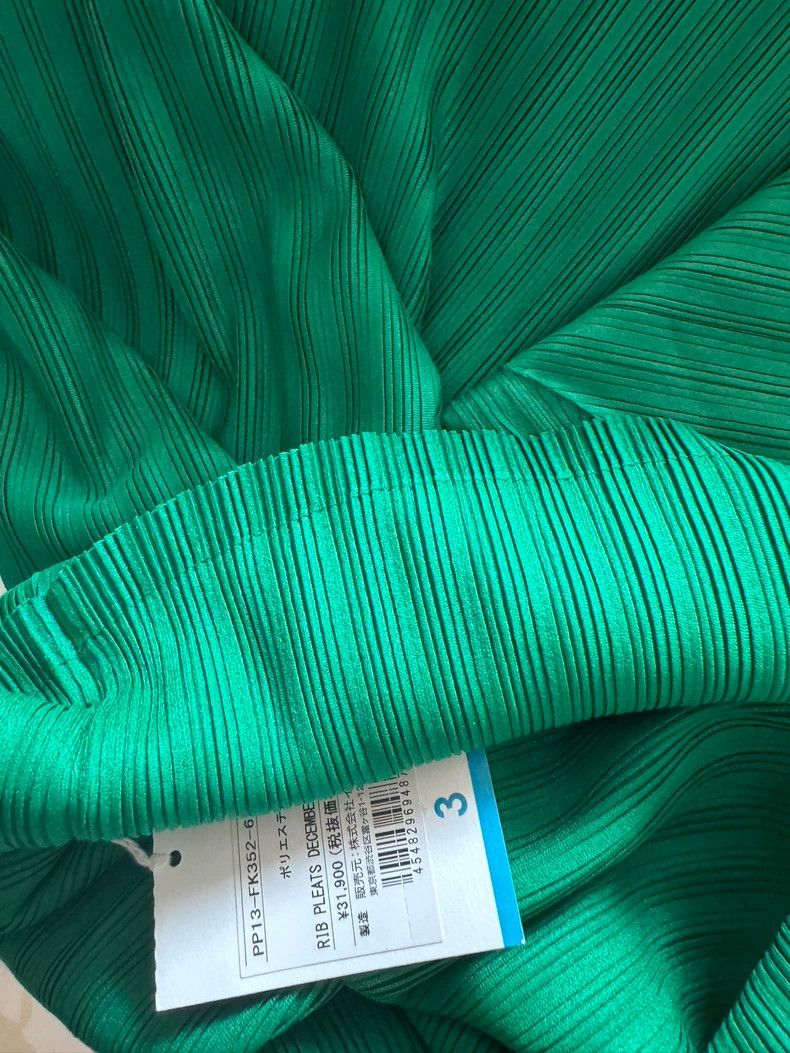 Issey Miyake Issey Miyake Green bat-sleeved top Size L / US 10 / IT 46 - 4 Thumbnail