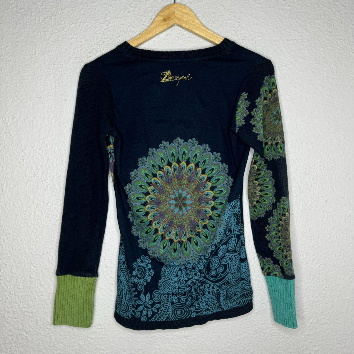 Desigual Desigual Vintage Avant Garde Sweater Embroidered Size M / US 6-8 / IT 42-44 - 4 Thumbnail