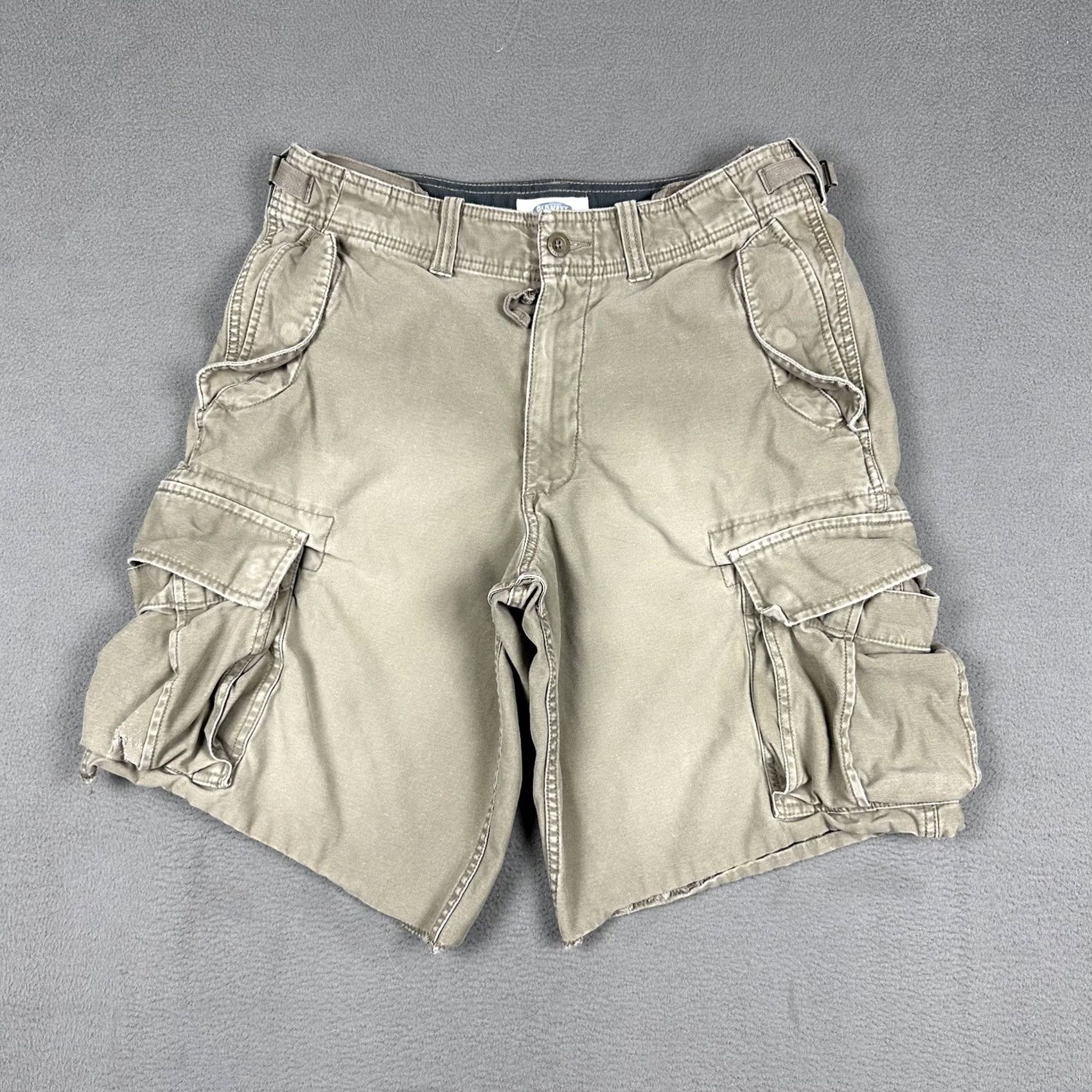 Old Navy Old Navy Cargo Shorts Mens 31 Tan Flap Pockets Military Paratrooper Buckle GUC Size US 31 - 2 Thumbnail