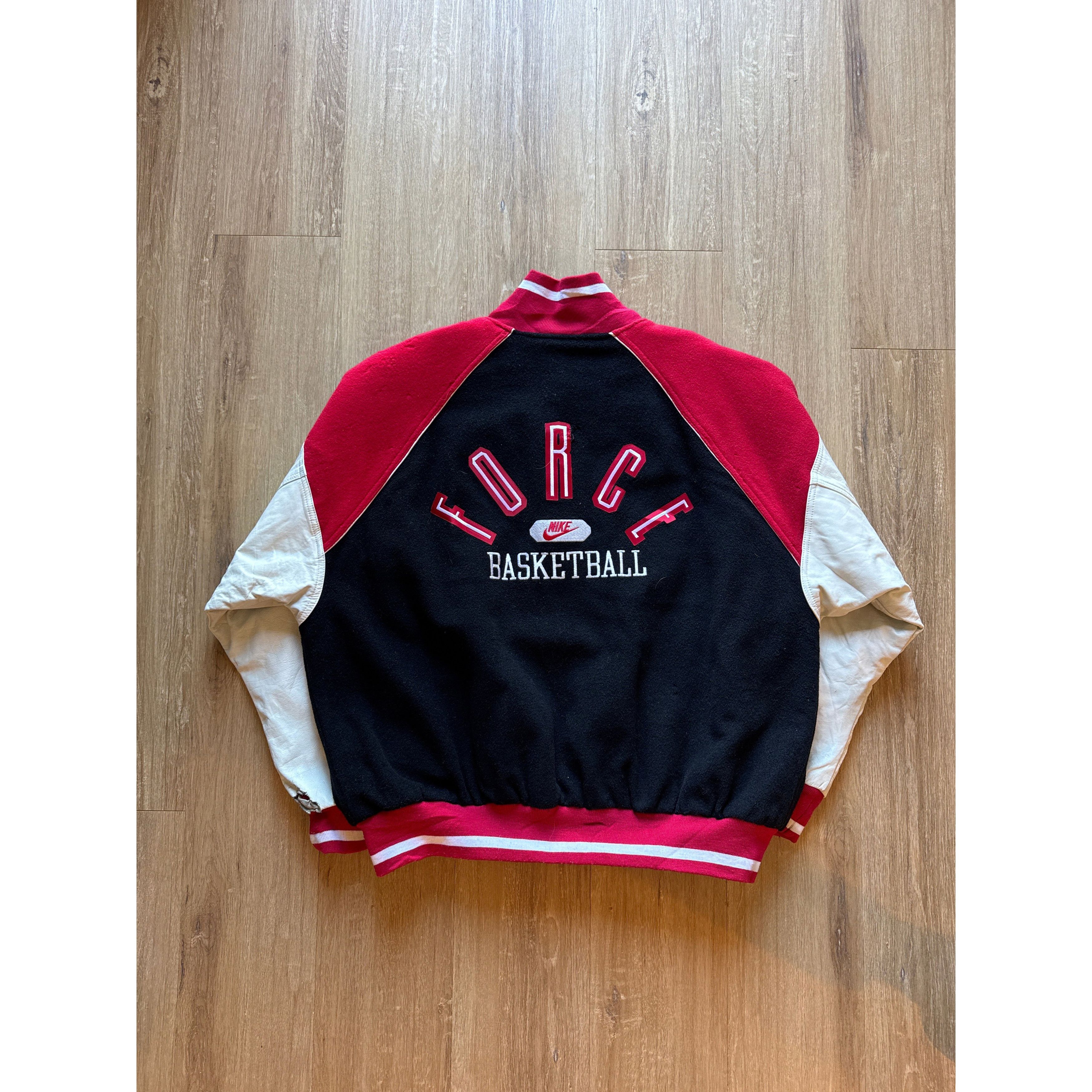Other Vintage 90s Nike Force Basketball Snap Button Letterman Vars Size US XL / EU 56 / 4 - 5 Thumbnail