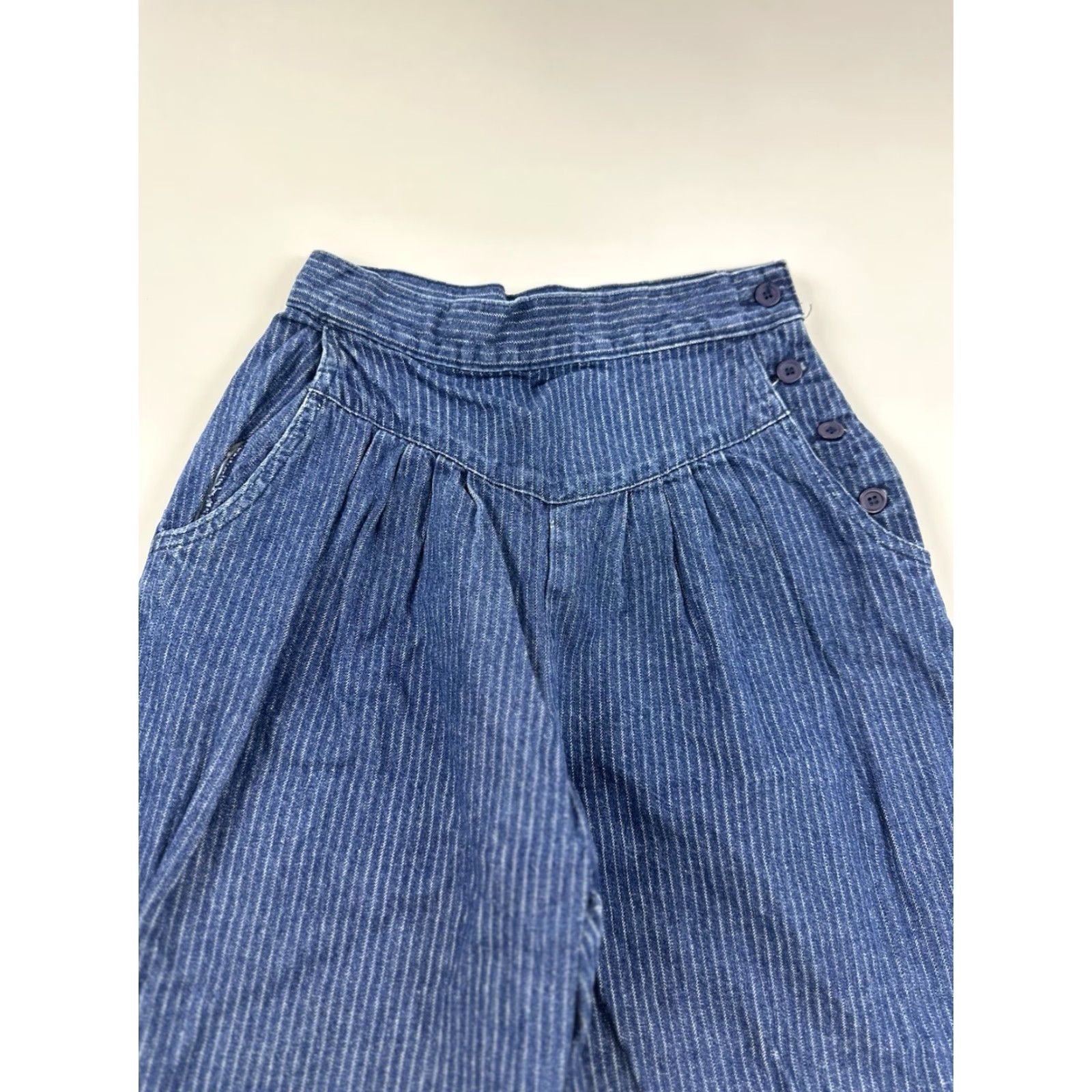 Levi's VINTAGE Levi's Jeans Womens 24 Blue Pleated Denim 70s USA Size 42" / US 20 - 3 Thumbnail