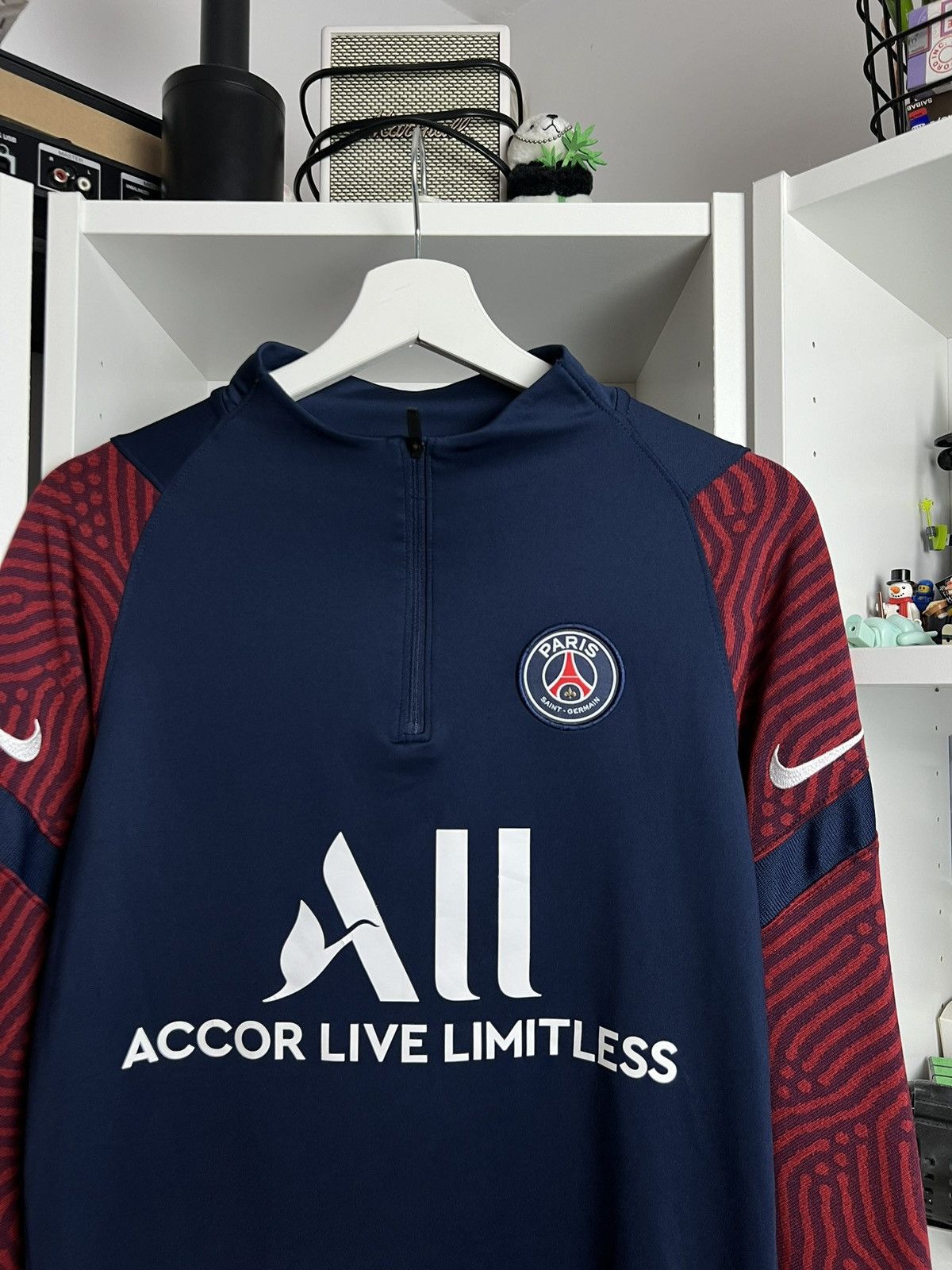 Nike NIke Paris Saint Germain PSG 1/4 zip longsleeve S football Size US S / EU 44-46 / 1 - 3 Thumbnail