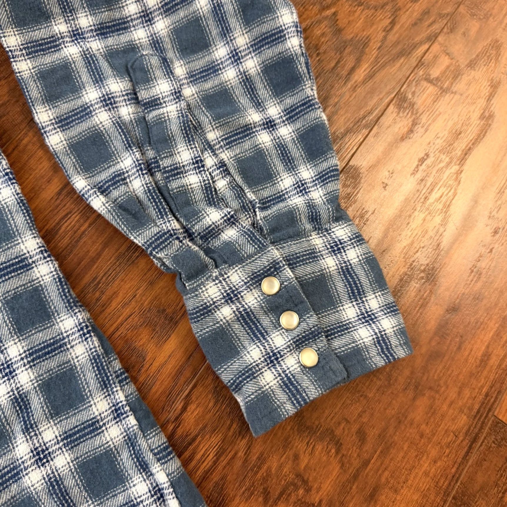 Wrangler VINTAGE Wrangler Shirt Mens L Blue Plaid Flannel Pearl Snap Long Sleeve Cotton Wrancher Size US L / EU 52-54 / 3 - 3 Thumbnail