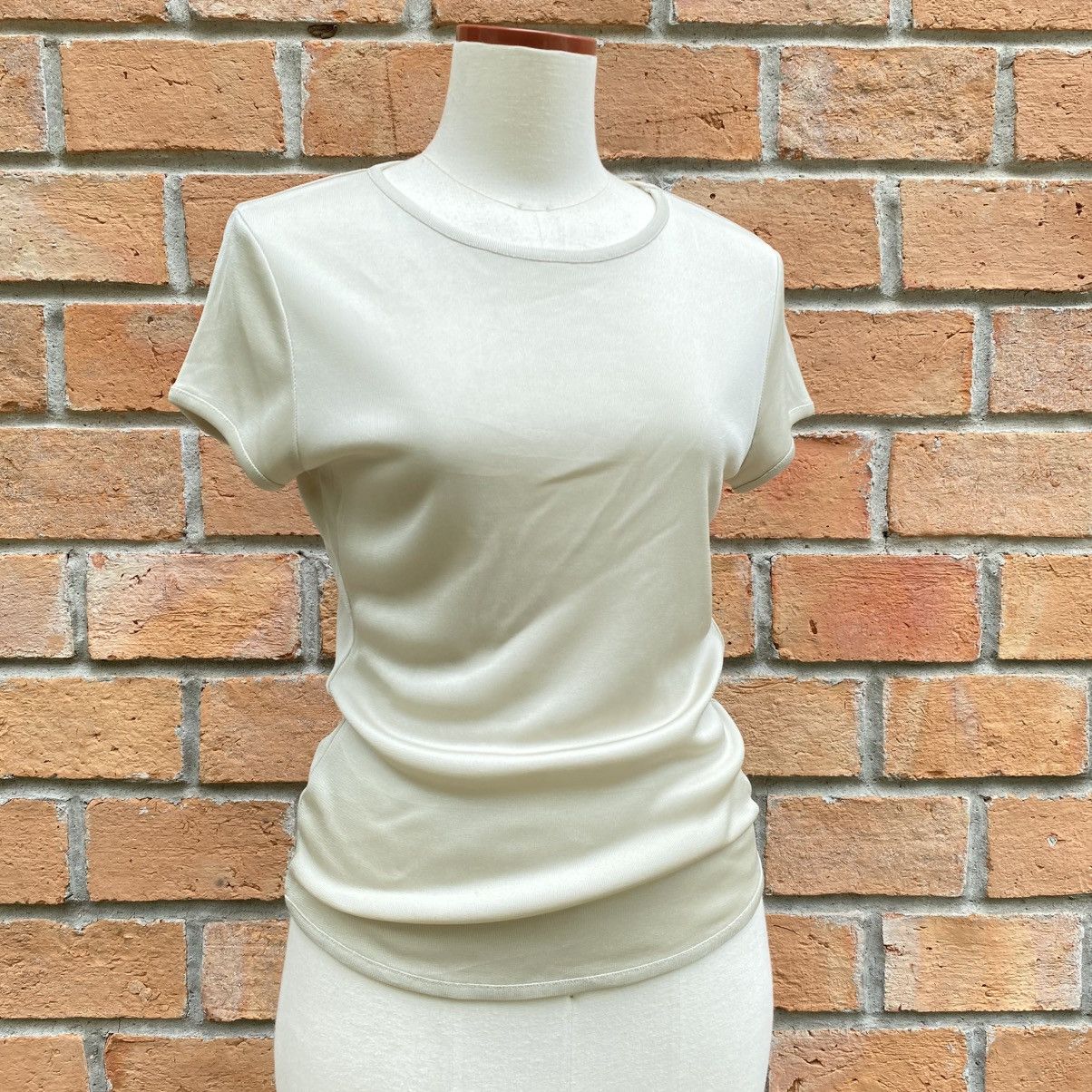 Yoshiyuki Konishi YOSHIYUKI KONISHI Soft Stretchy Fitted Tee – Beige Size M / US 6-8 / IT 42-44 - 1 Thumbnail