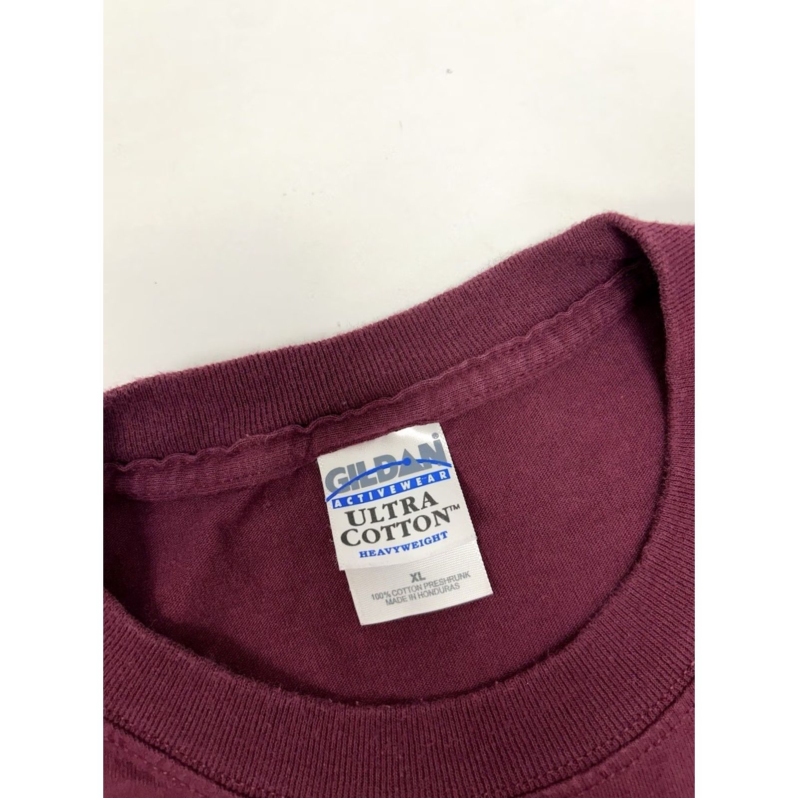 Gildan VINTAGE A Hero Next Door Spatula Band Graphic Tee XL 2000s Maroon Gildan Men Size US XL / EU 56 / 4 - 5 Thumbnail