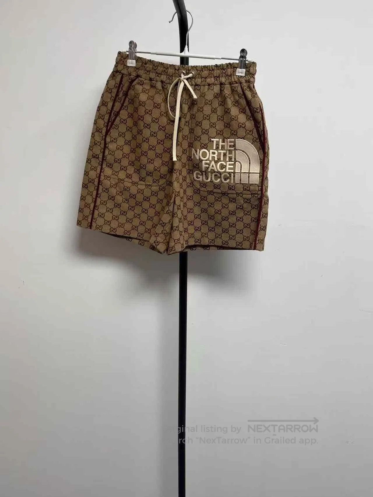 Gucci Gucci x The North Face Logo Print Shorts. Size 22" - 1 Thumbnail