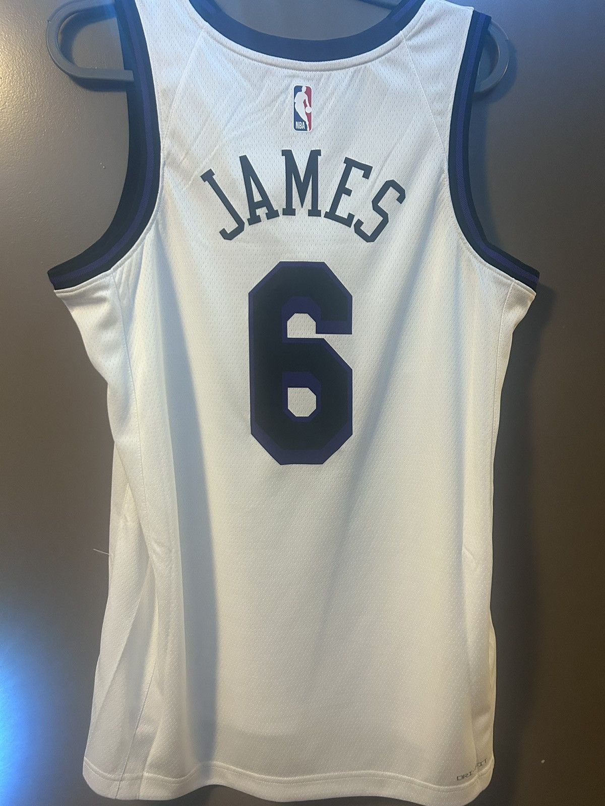 Nike Lakers Lebron Jersey With Tags Size US M / EU 48-50 / 2 - 2 Thumbnail
