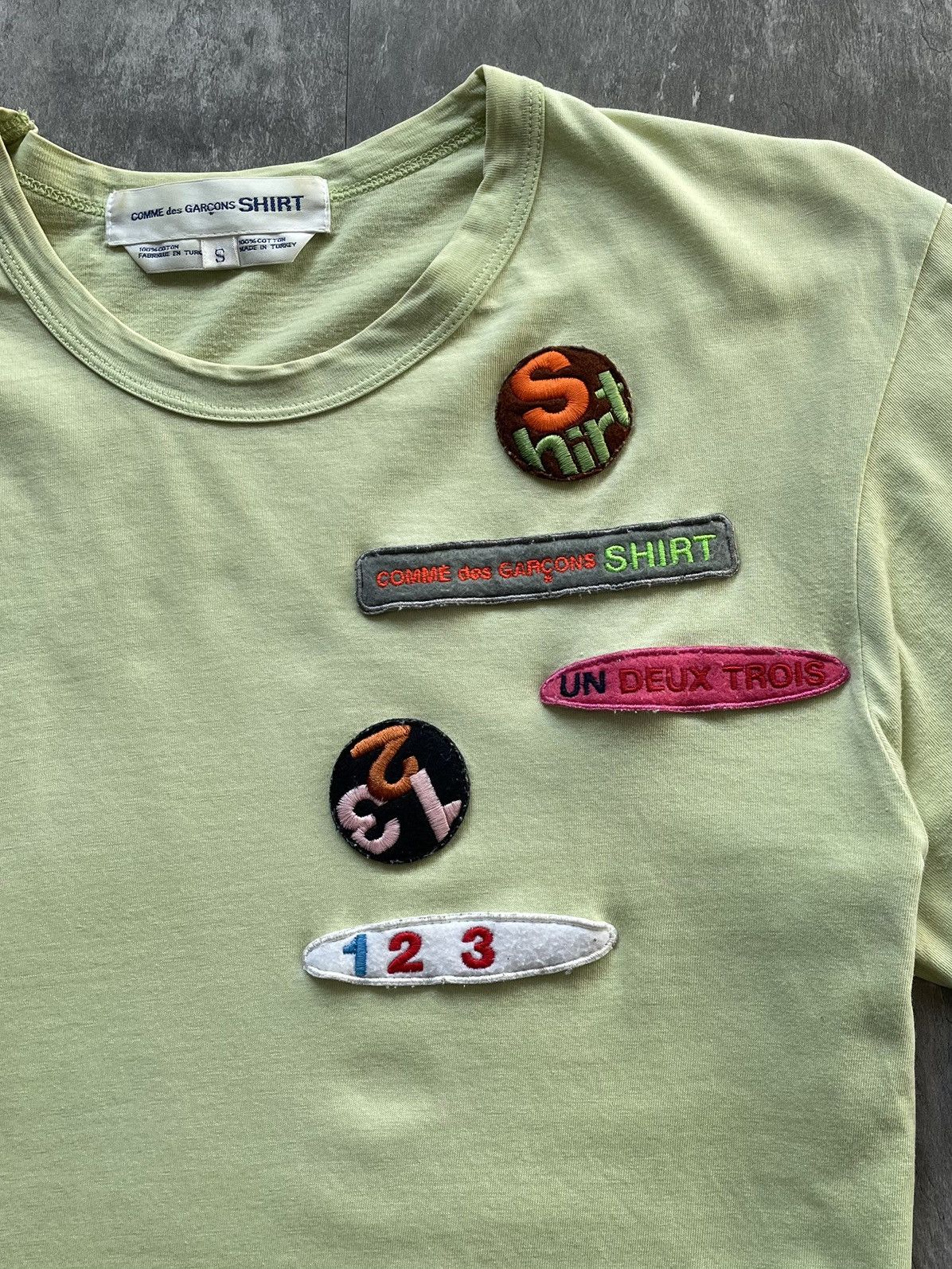 Comme des Garcons SHIRT Vintage Comme Des Garcons CDG Shirt Big Logo T Shirt Tee Y2k Size US S / EU 44-46 / 1 - 2 Thumbnail